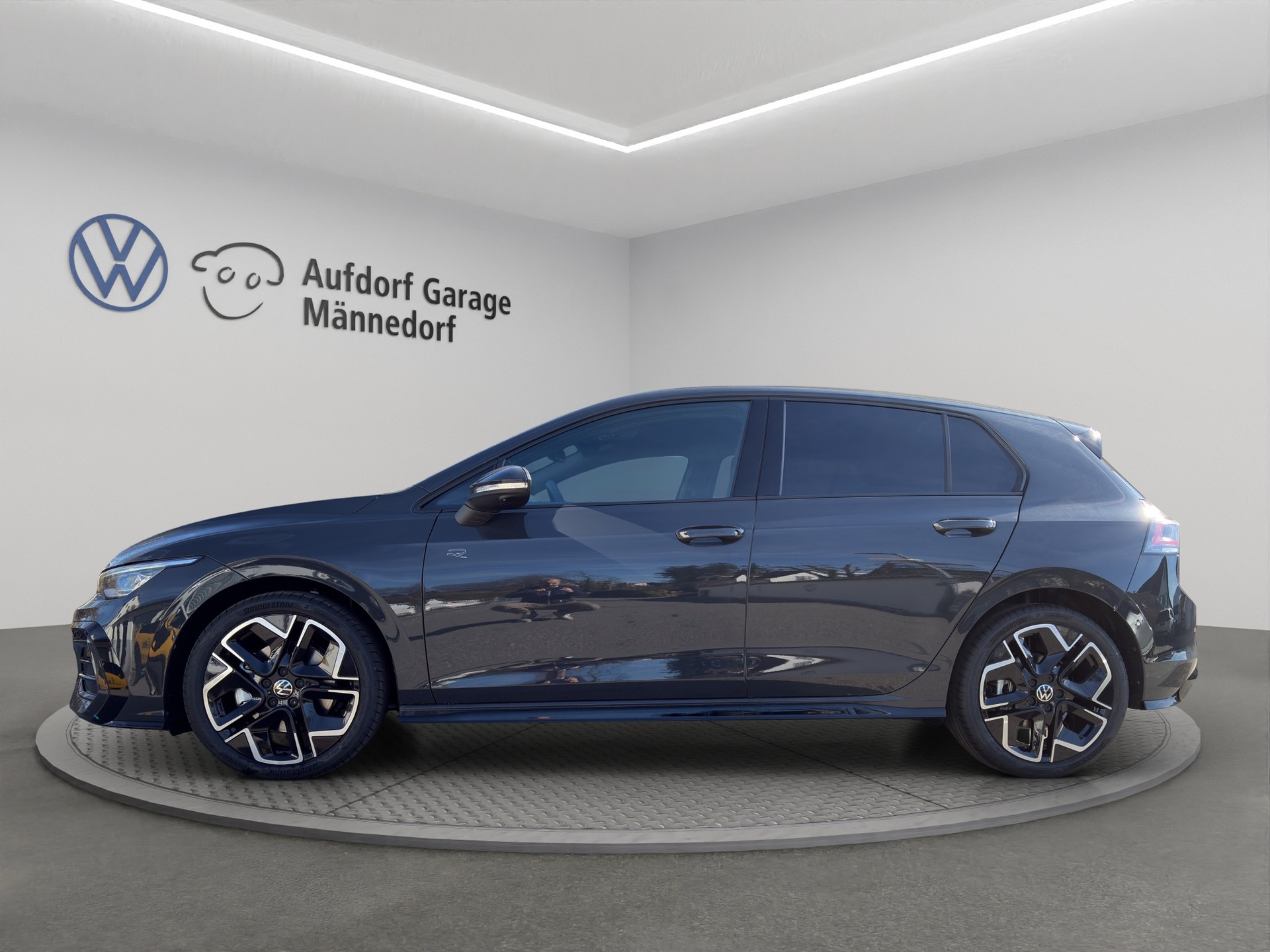VW Golf 2.0 TSI R-Line DSG 4 Motion-image-2