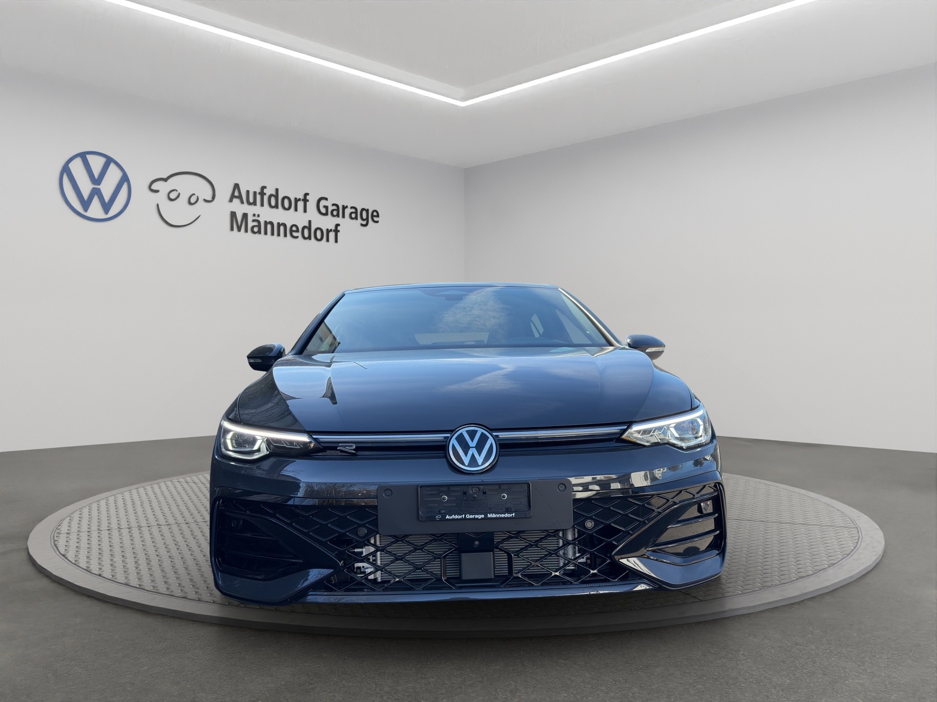 VW Golf 2.0 TSI R-Line DSG 4 Motion-image-1