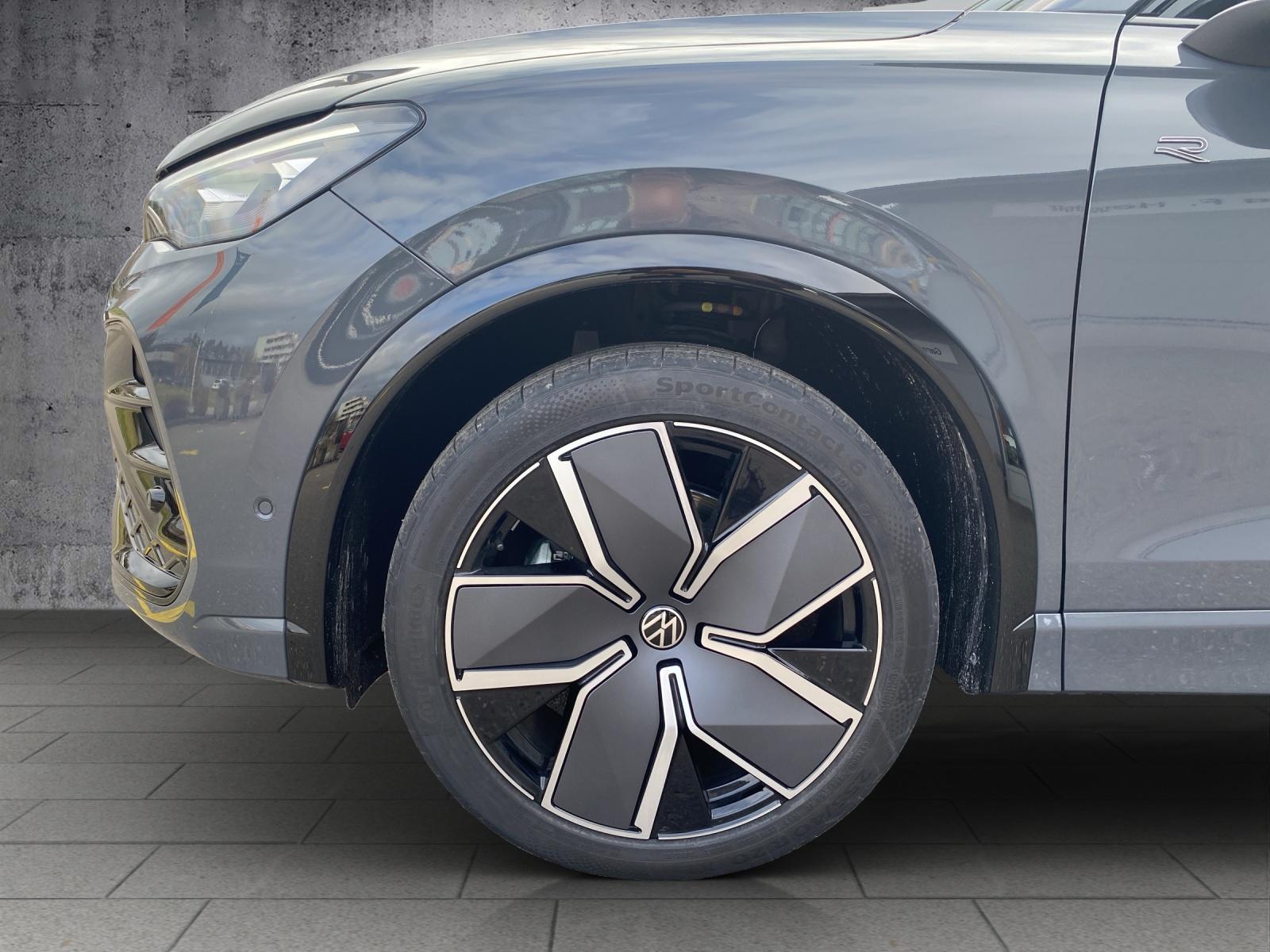VW Tiguan 2.0 TSI R-Line DSG 4motion-image-4