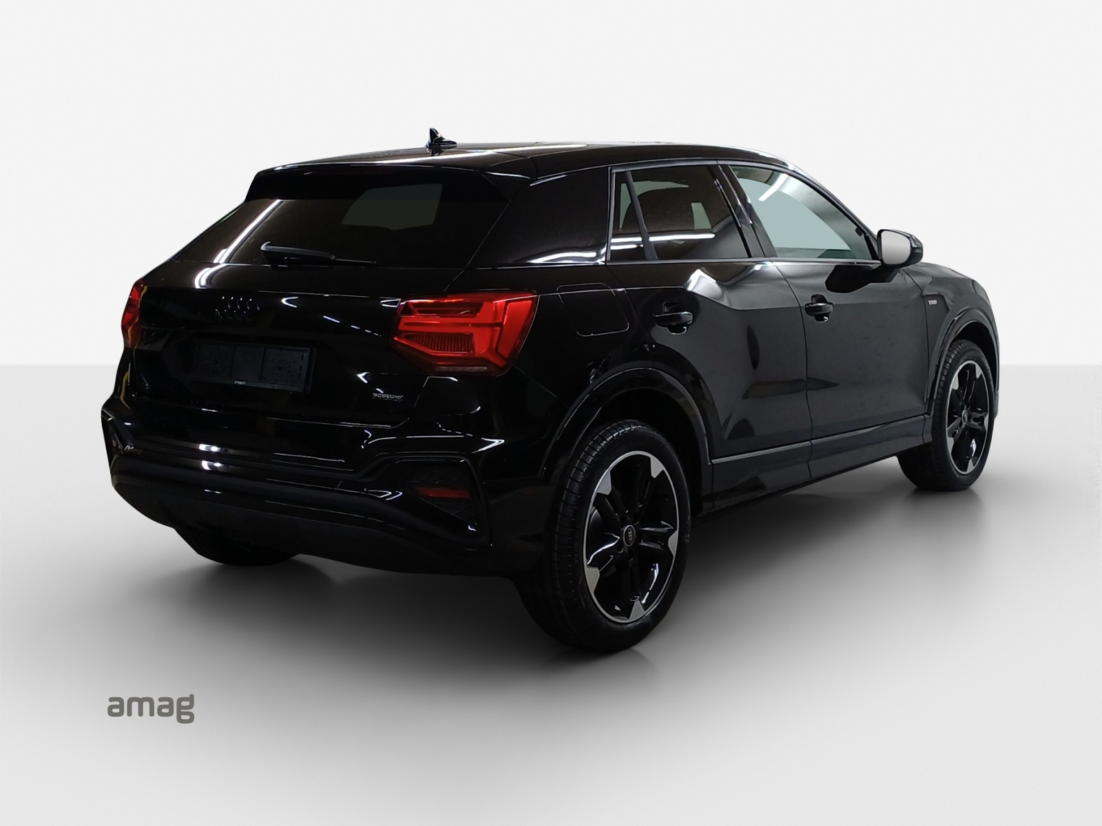AUDI Q2 40 TFSI S line quattro S-tronic-image-4