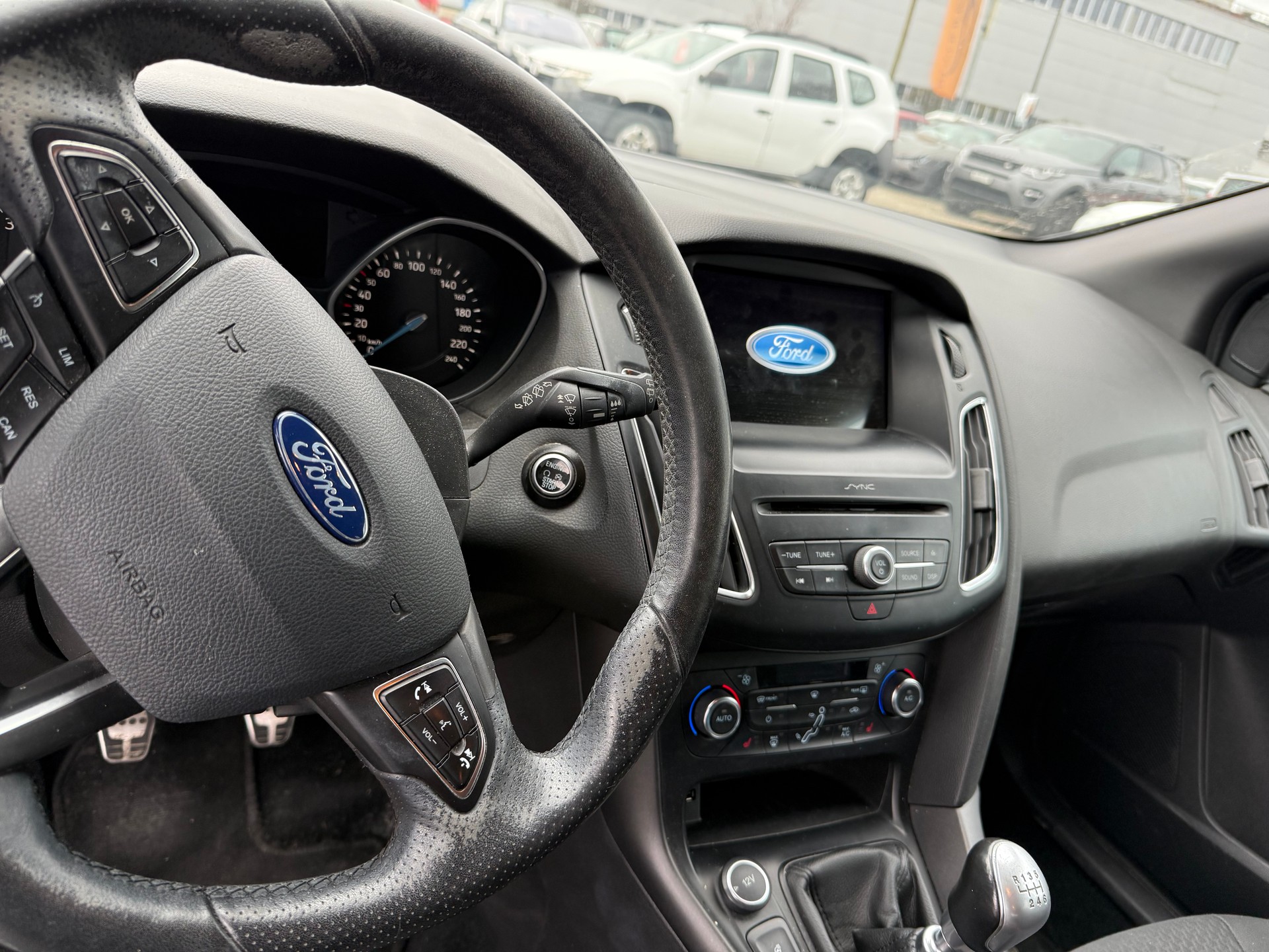 FORD Focus 1.5 SCTi Trend-image-4