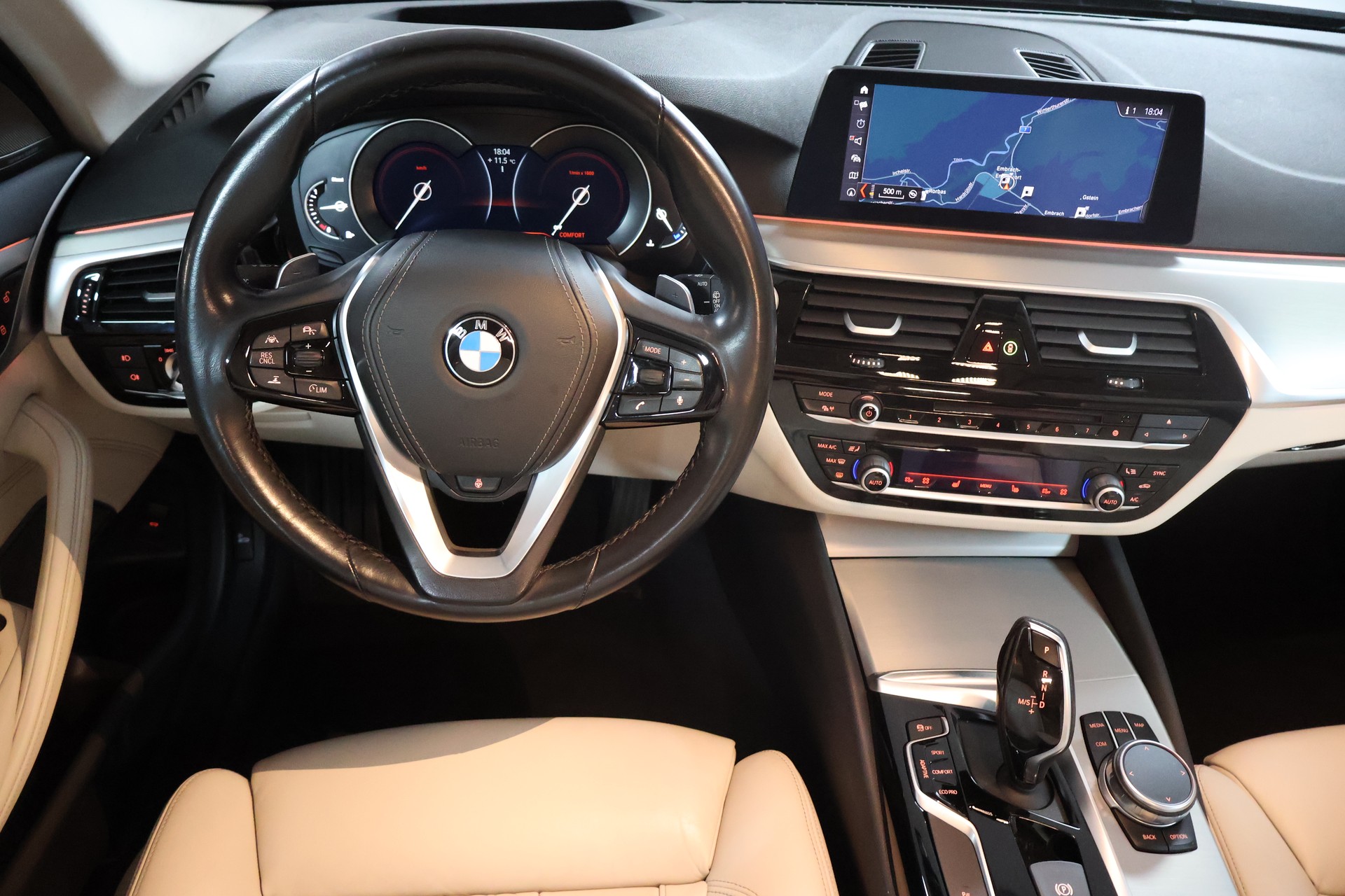 BMW 530d xDrive Touring Sport Line Steptronic-image-8