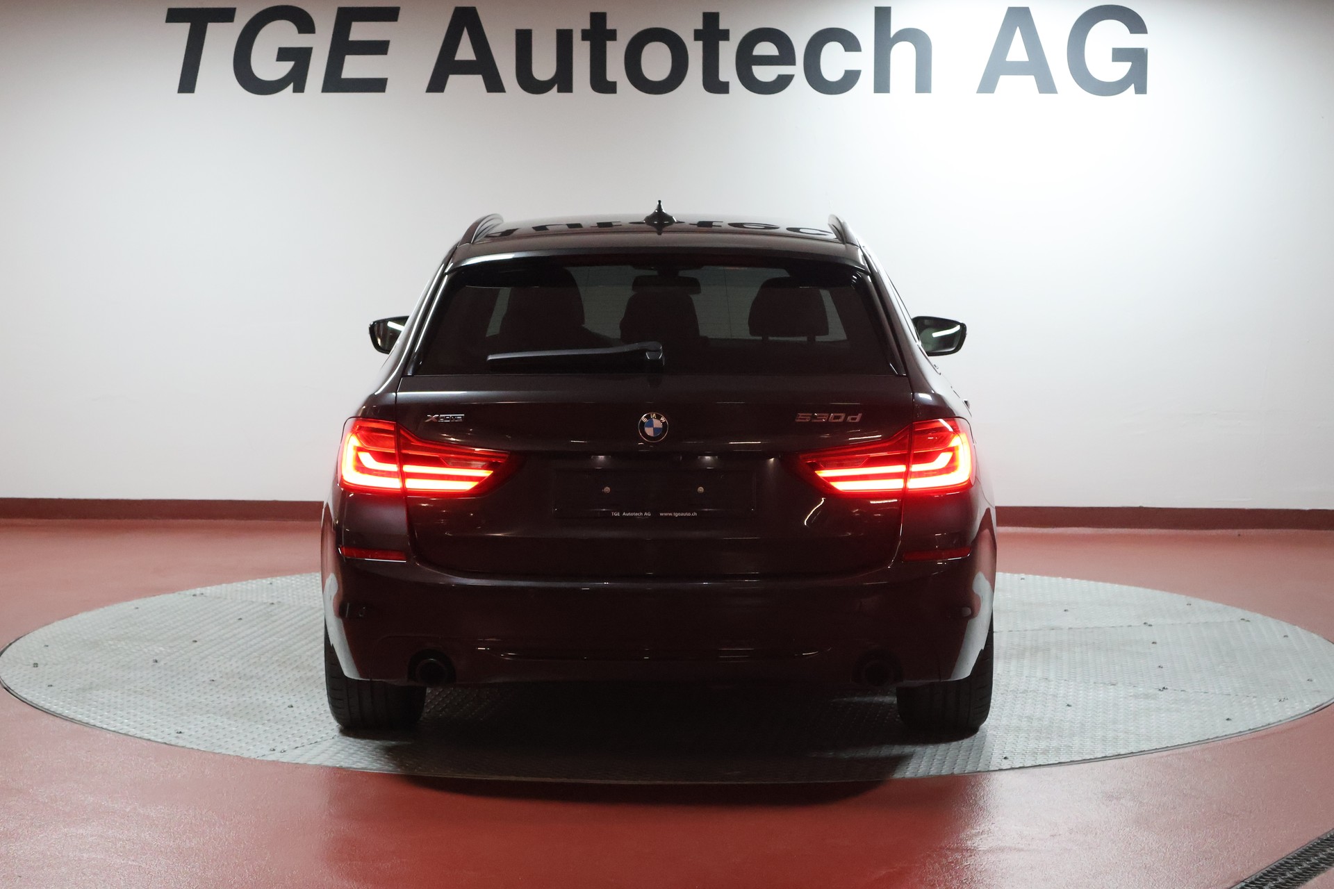 BMW 530d xDrive Touring Sport Line Steptronic-image-19