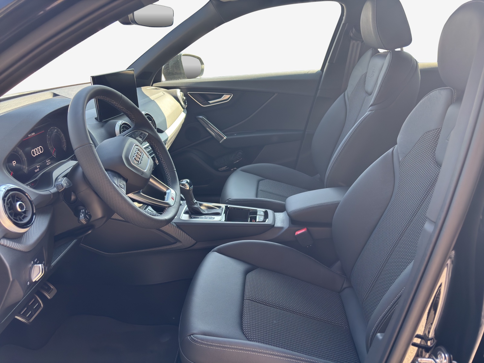 AUDI Q2 35 TFSI advanced S-tronic-image-7