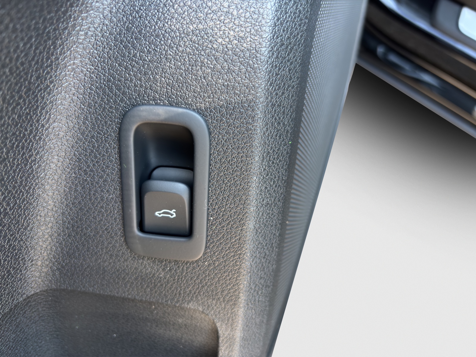 AUDI Q2 35 TFSI advanced S-tronic-image-14