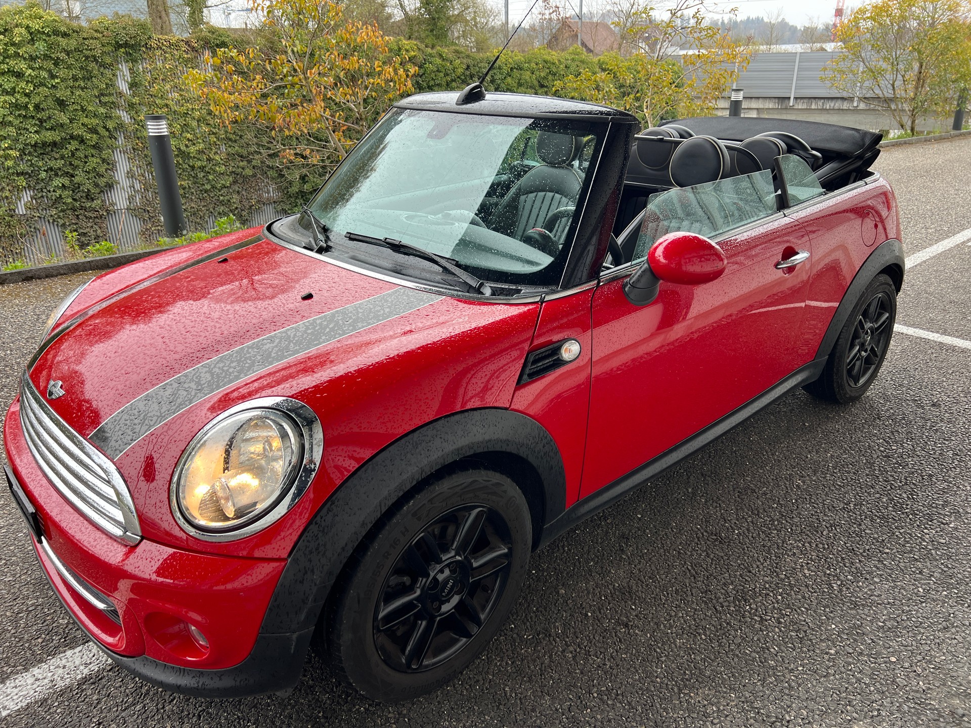 MINI CABRIO-image-0