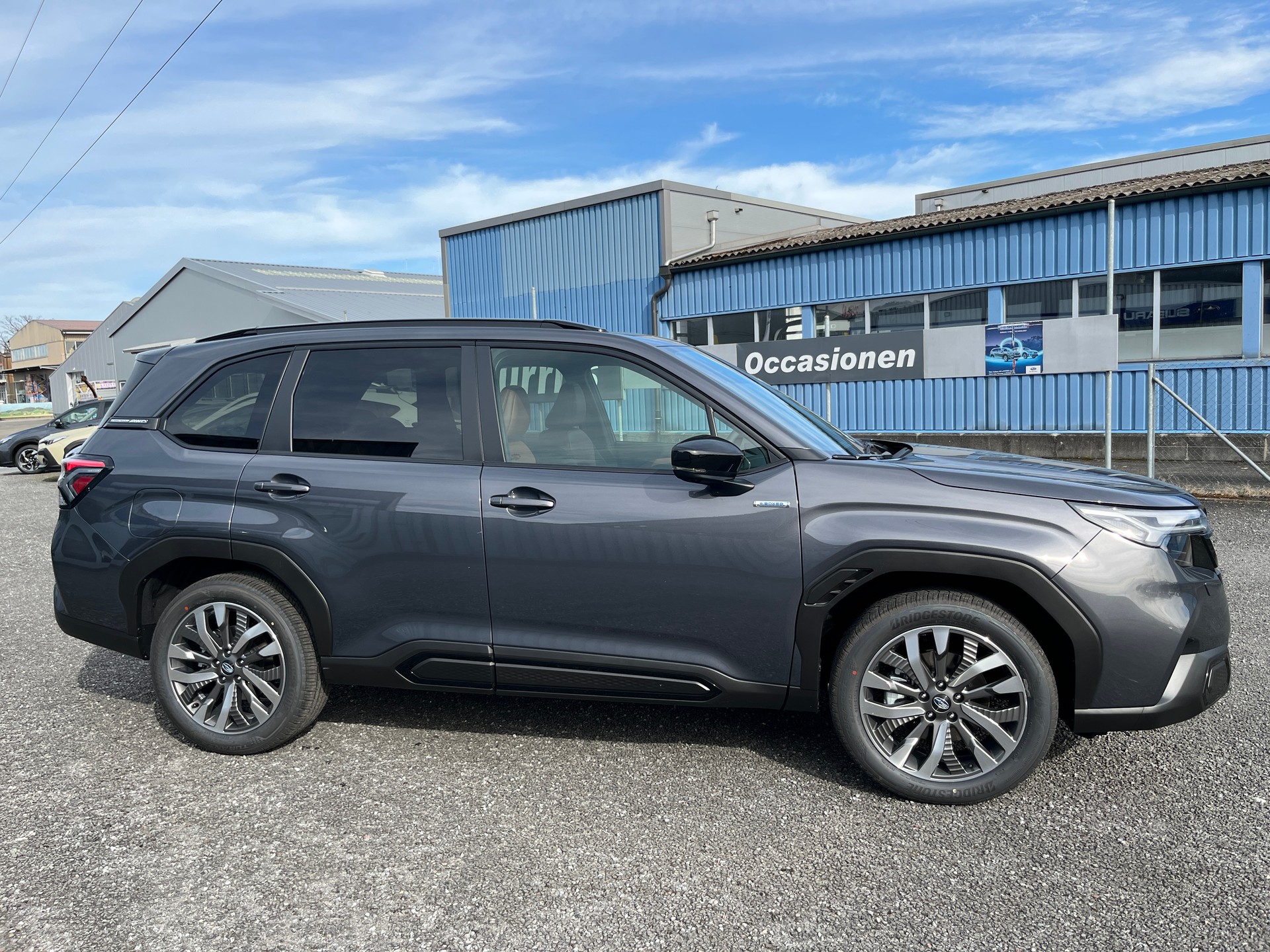 SUBARU Forester 2.0i e-Boxer Luxury Lineartronic-image-8