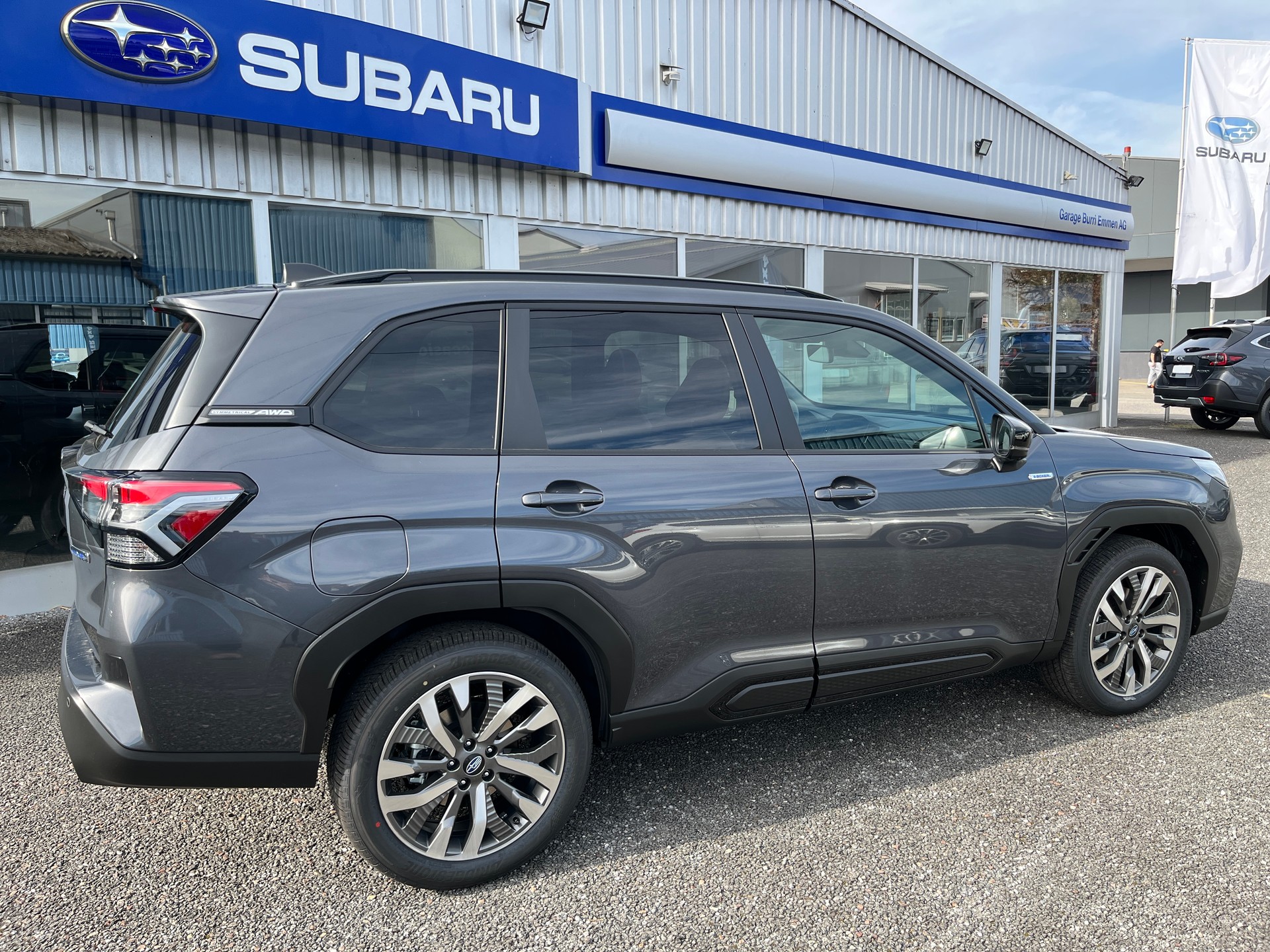 SUBARU Forester 2.0i e-Boxer Luxury Lineartronic-showroom-element-2