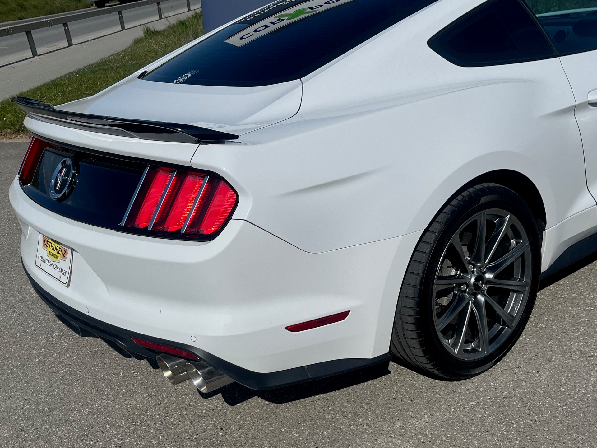 FORD Mustang Fastback 5.0 V8 GT-image-5