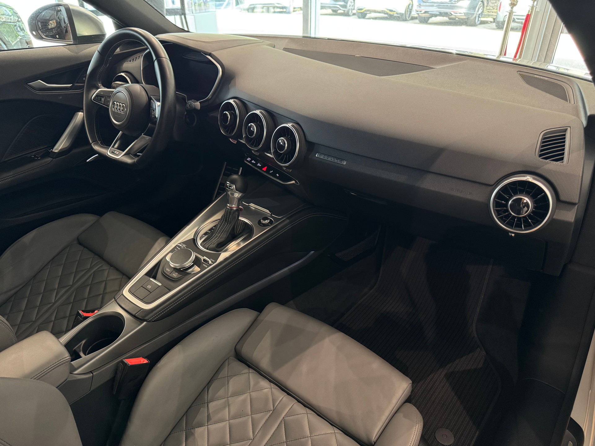 AUDI TTS Coupé 2.0 TFSI quattro S-tronic || MATRIX || B&O || SPURHALTEASSISTENT || 20 ZOLL-image-27