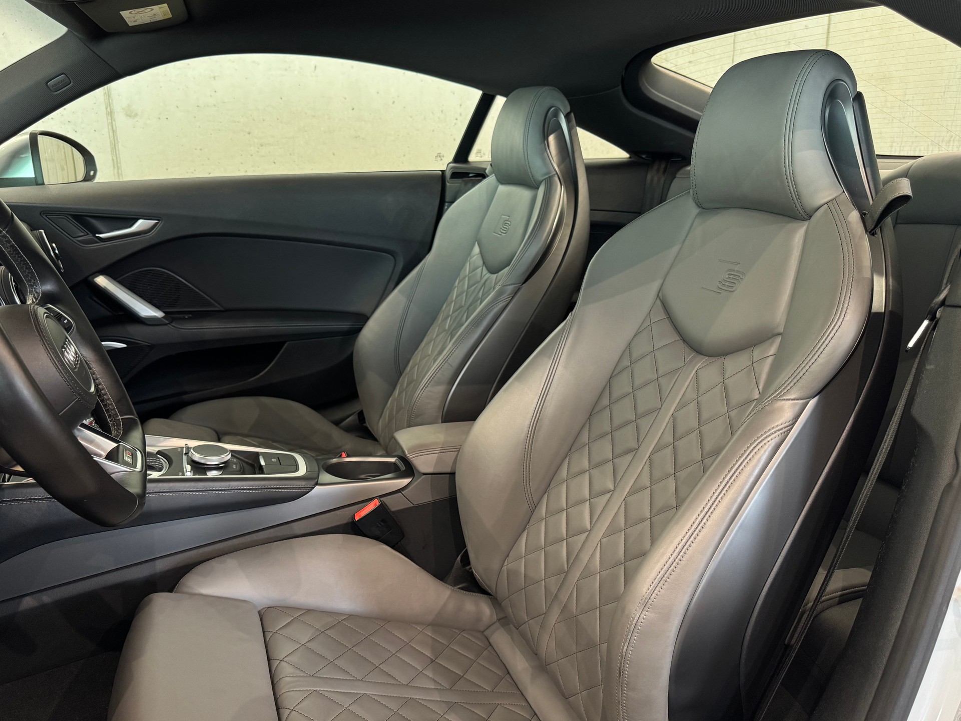 AUDI TTS Coupé 2.0 TFSI quattro S-tronic || MATRIX || B&O || SPURHALTEASSISTENT || 20 ZOLL-image-21