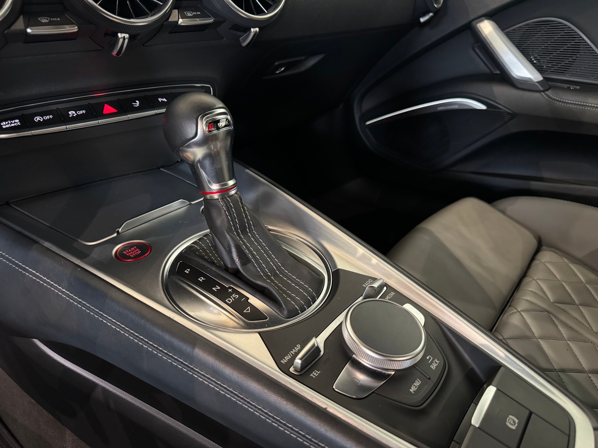 AUDI TTS Coupé 2.0 TFSI quattro S-tronic || MATRIX || B&O || SPURHALTEASSISTENT || 20 ZOLL-image-25
