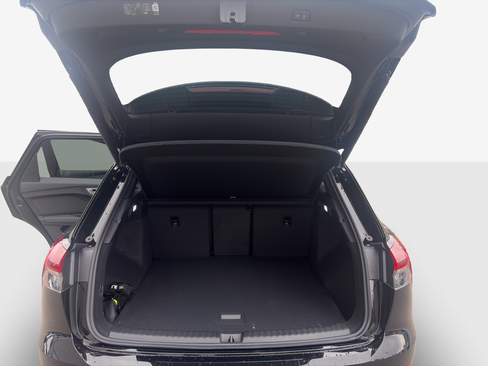 AUDI Q4 e-tron 45 Attraction quattro-image-12