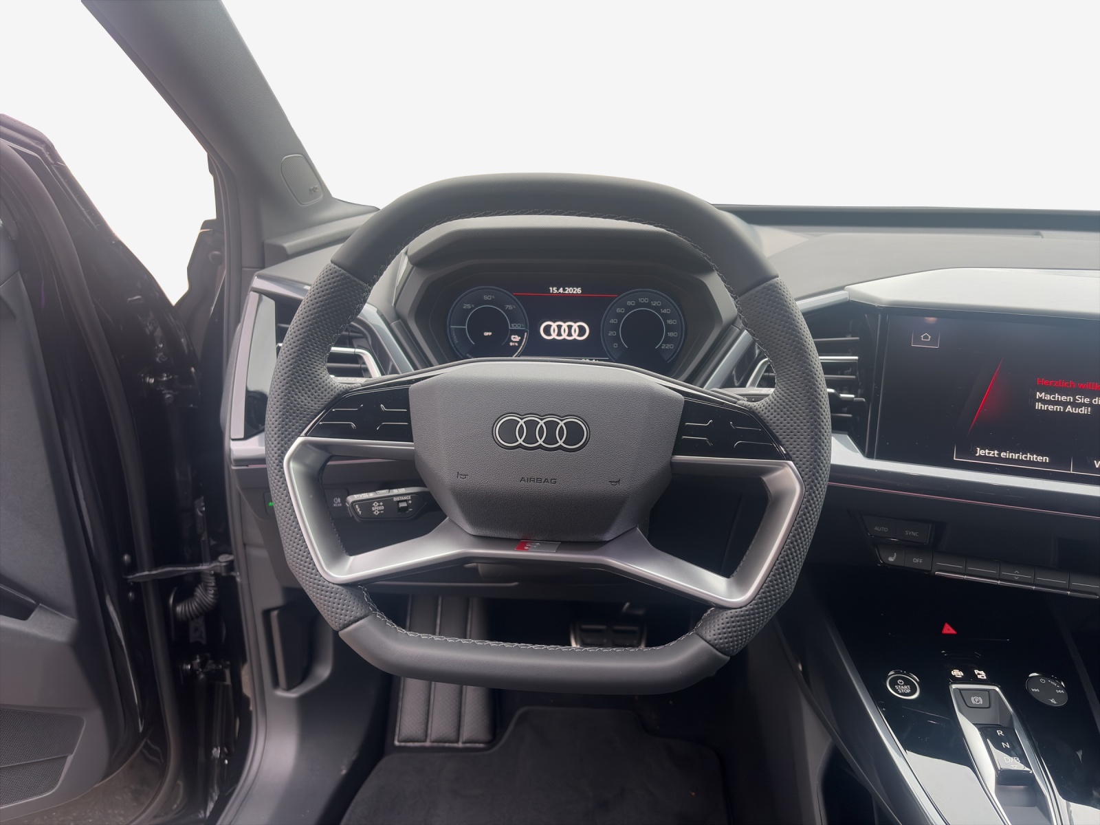 AUDI Q4 e-tron 45 Attraction quattro-image-9