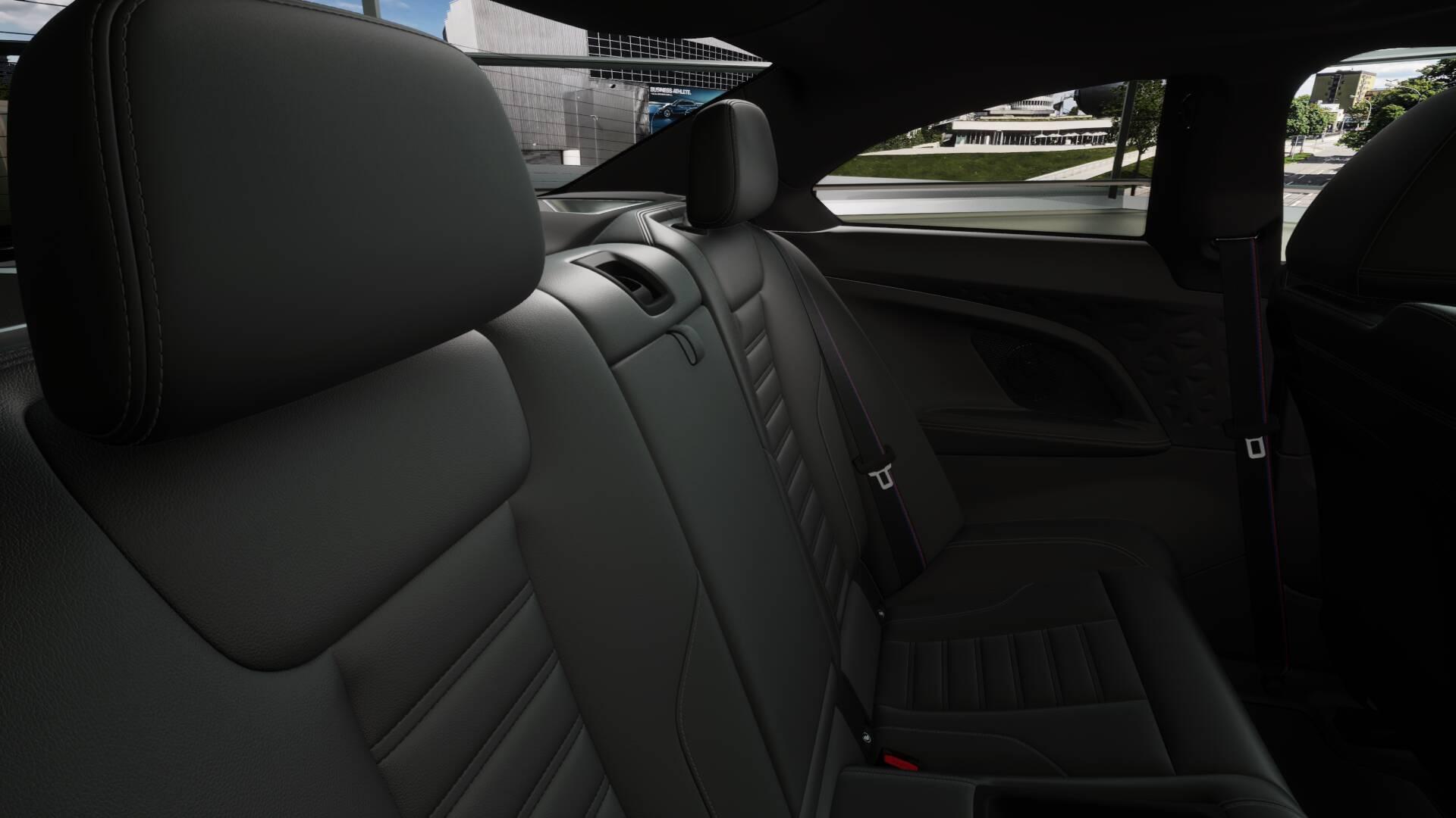 BMW M240i xDrive Coupé-image-11