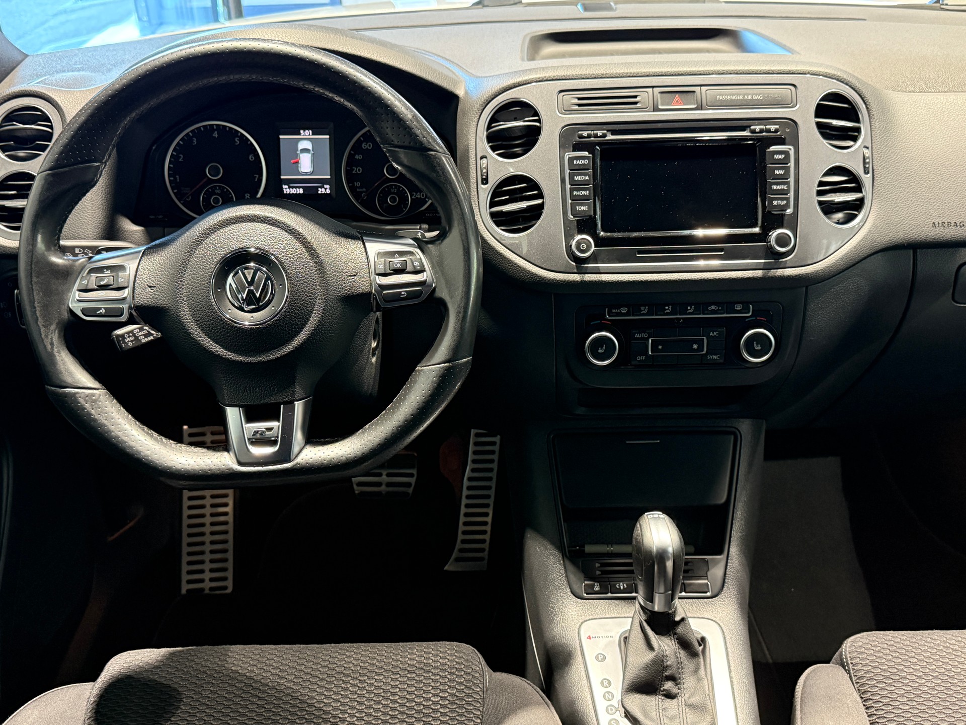 VW Tiguan 2.0 TSI Sport&Style 4Motion DSG-image-9
