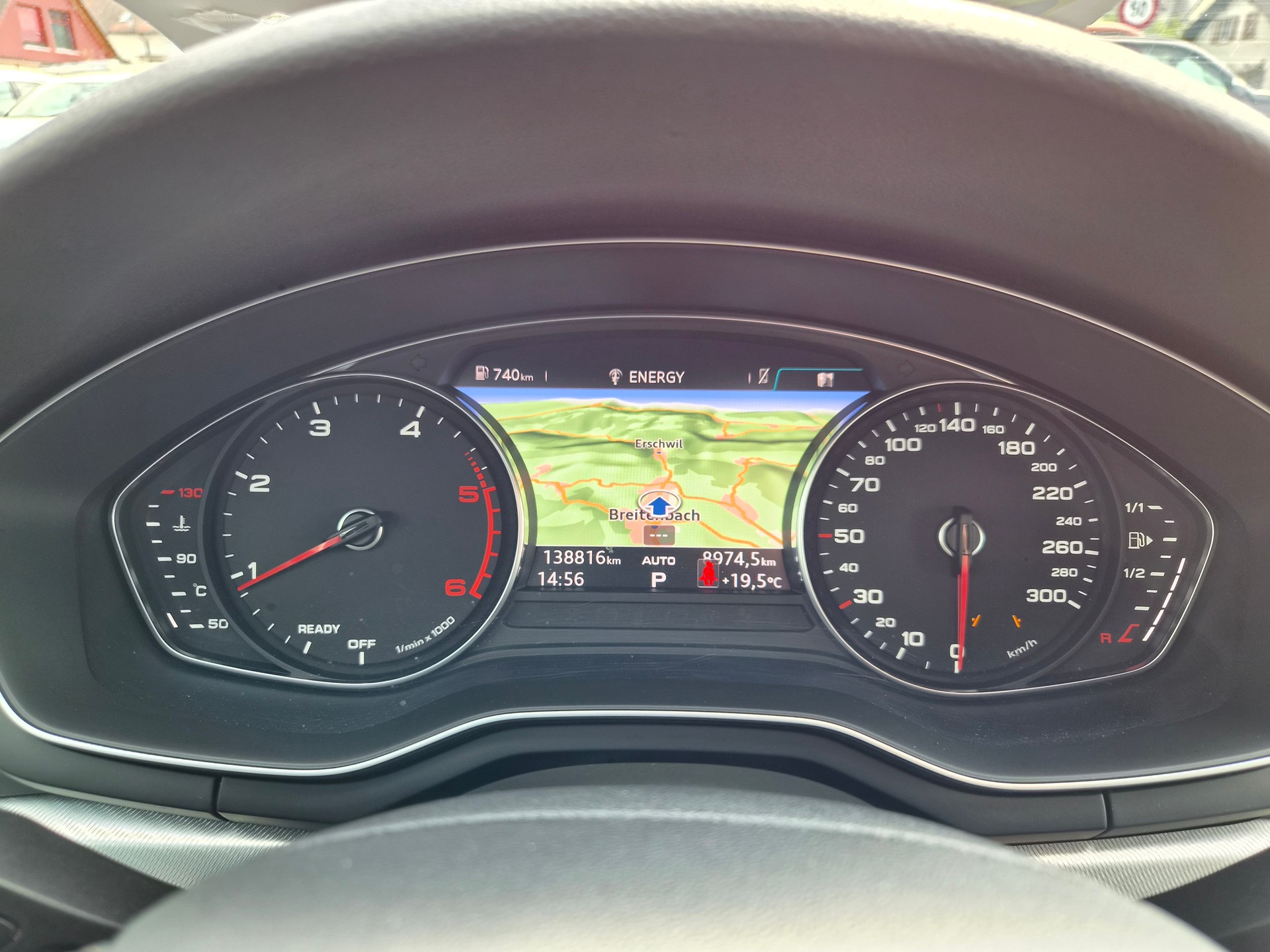 AUDI A4 Avant 40 TDI Design S-tronic-image-15