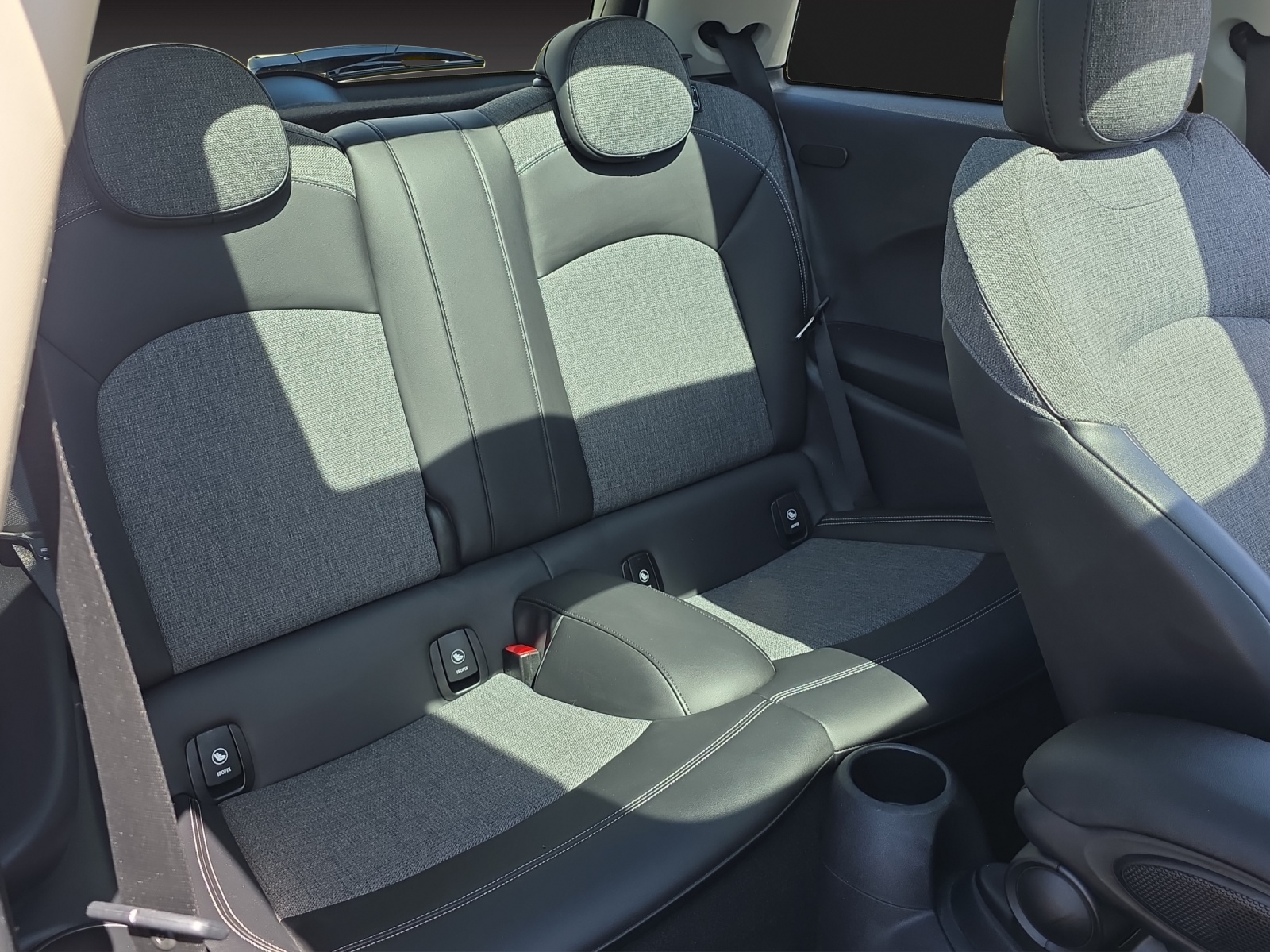MINI Cooper S 2.0i Steptronic-image-16