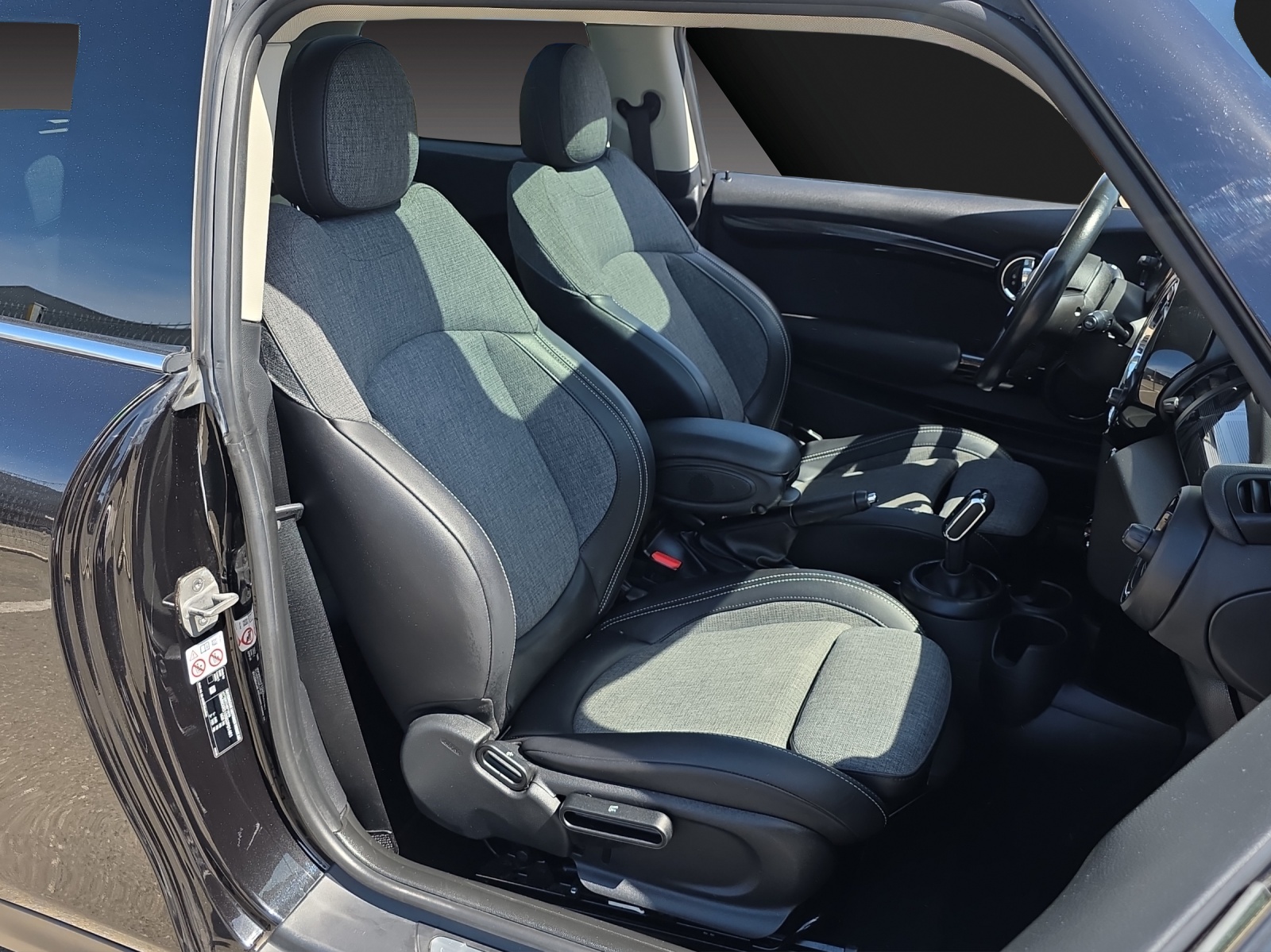 MINI Cooper S 2.0i Steptronic-image-15