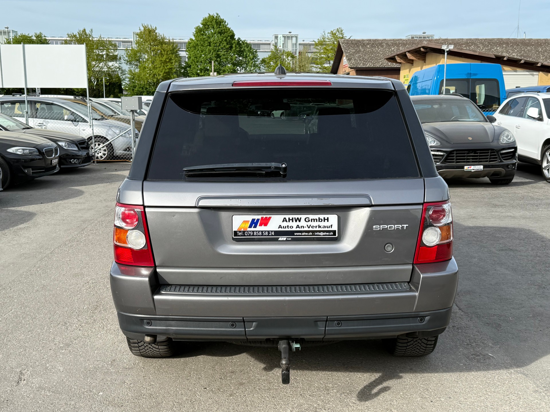 LAND ROVER Range Rover Sport 3.6 Td8 HSE Automatic / Frisch ab MFK & Service / AHK 3500kg / Schiebedach / harman/kardon L7 / Kühlbox-image-4