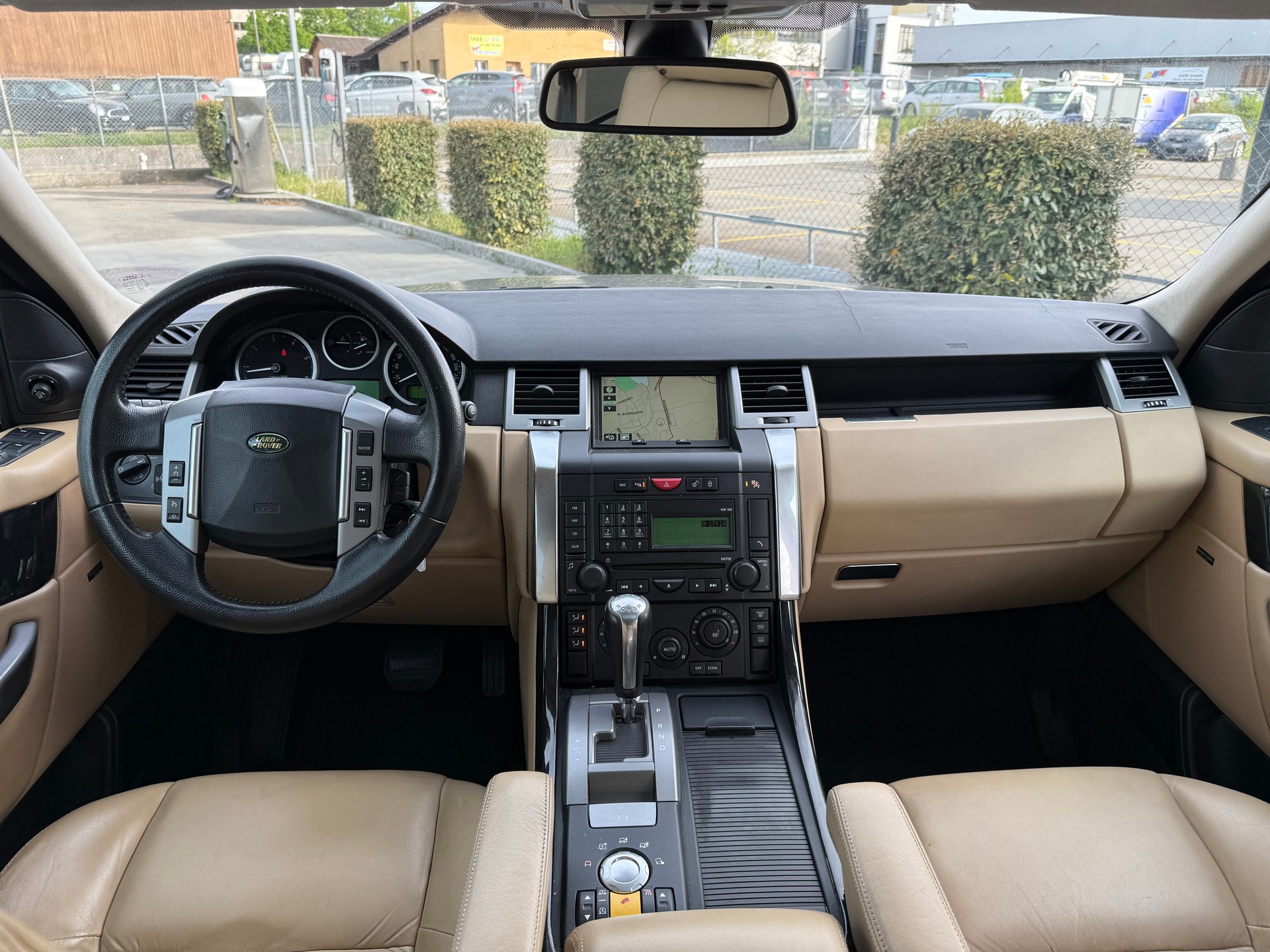 LAND ROVER Range Rover Sport 3.6 Td8 HSE Automatic / Frisch ab MFK & Service / AHK 3500kg / Schiebedach / harman/kardon L7 / Kühlbox-image-7
