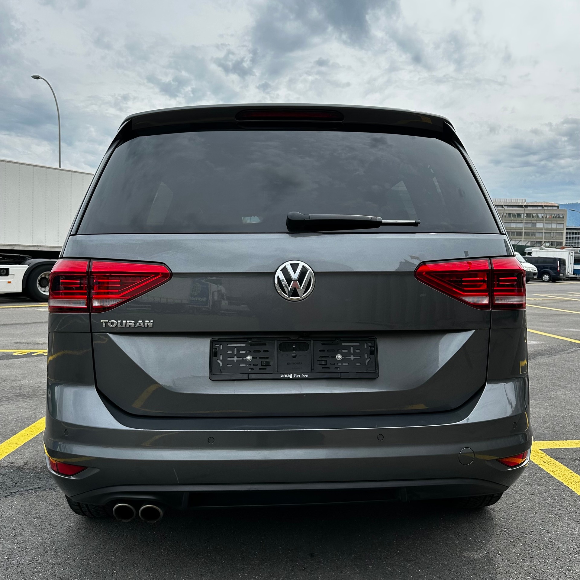 VW Touran 2.0 TDI BlueMotion Technology Highline DSG-image-5