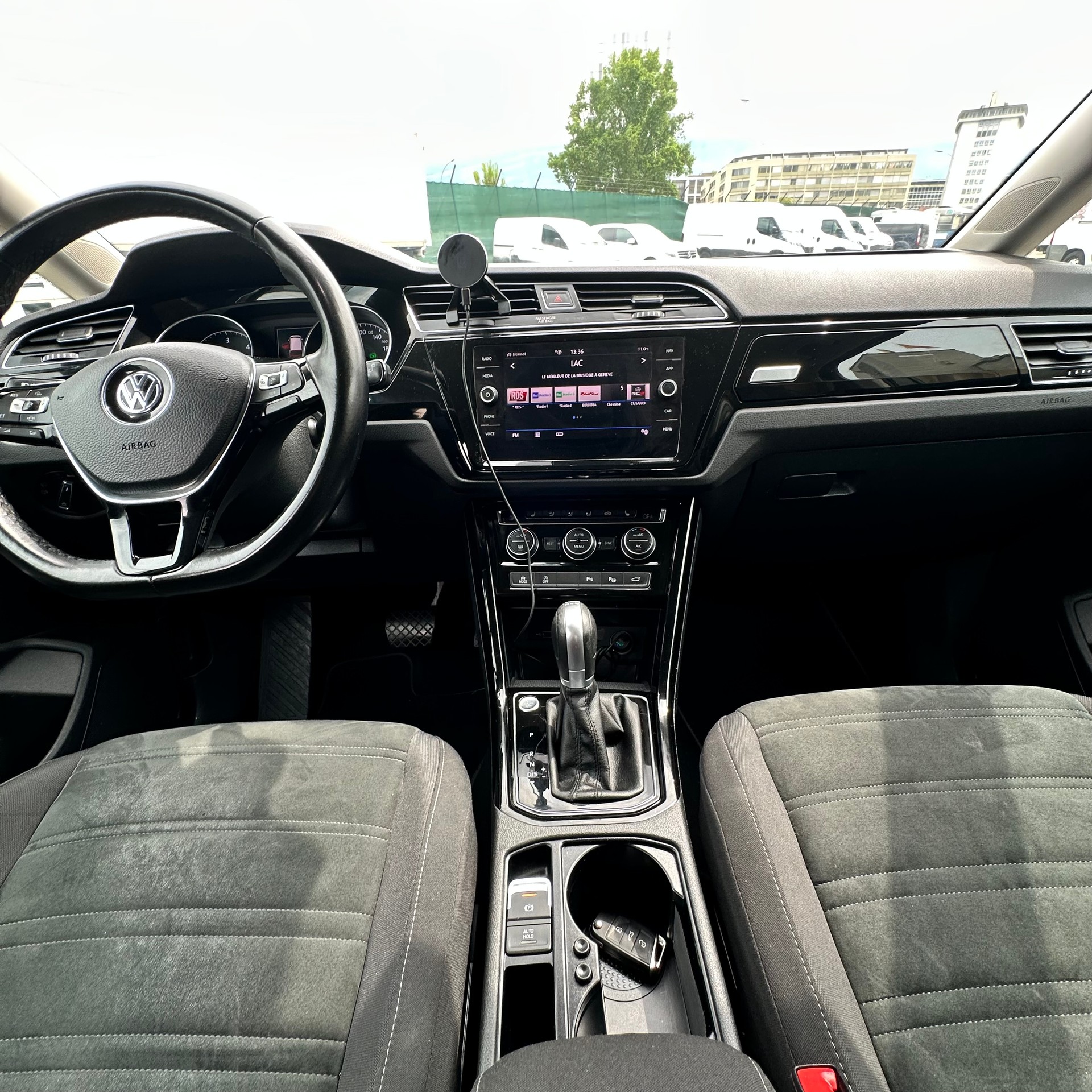 VW Touran 2.0 TDI BlueMotion Technology Highline DSG-image-10