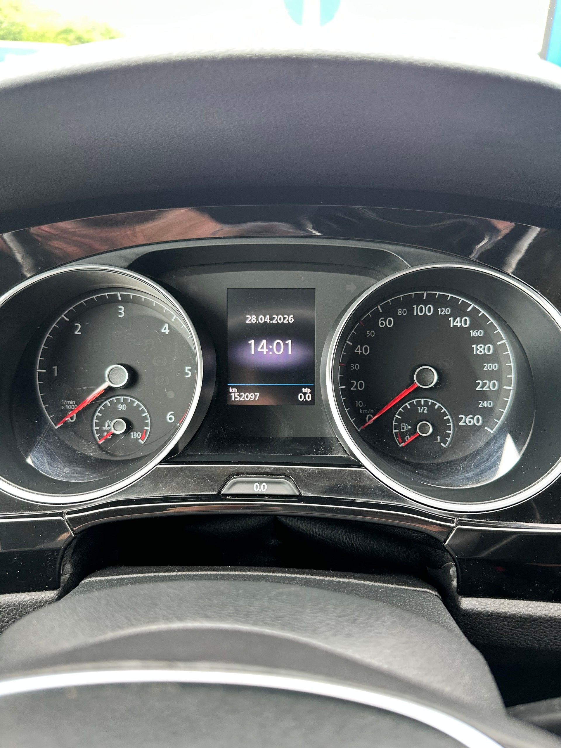 VW Touran 2.0 TDI BlueMotion Technology Highline DSG-image-11