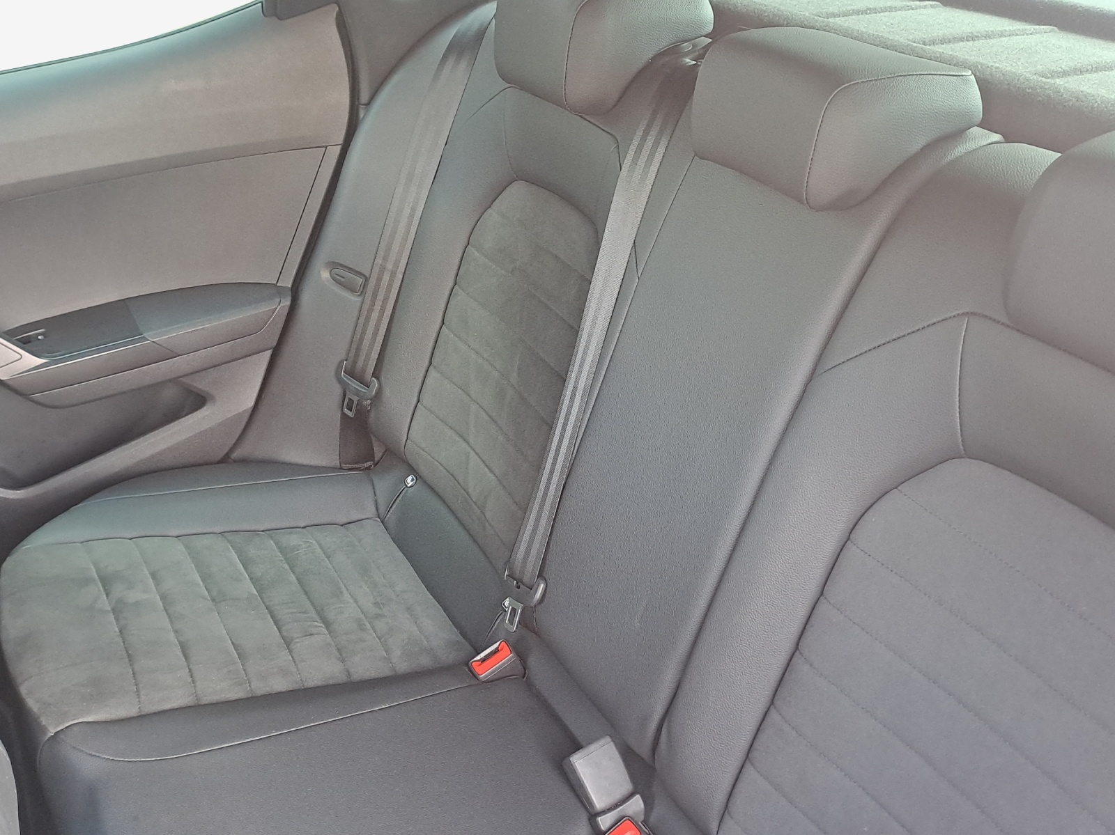 SEAT Arona 1.0 TSI Eco Move FR DSG-image-11