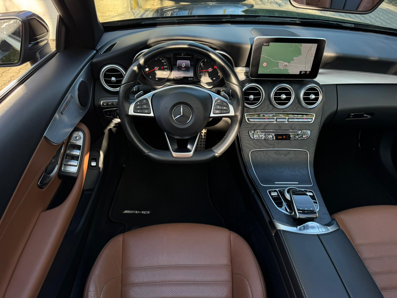 MERCEDES-BENZ C 200 Cabriolet AMG Line 4Matic 9G-Tronic-image-23