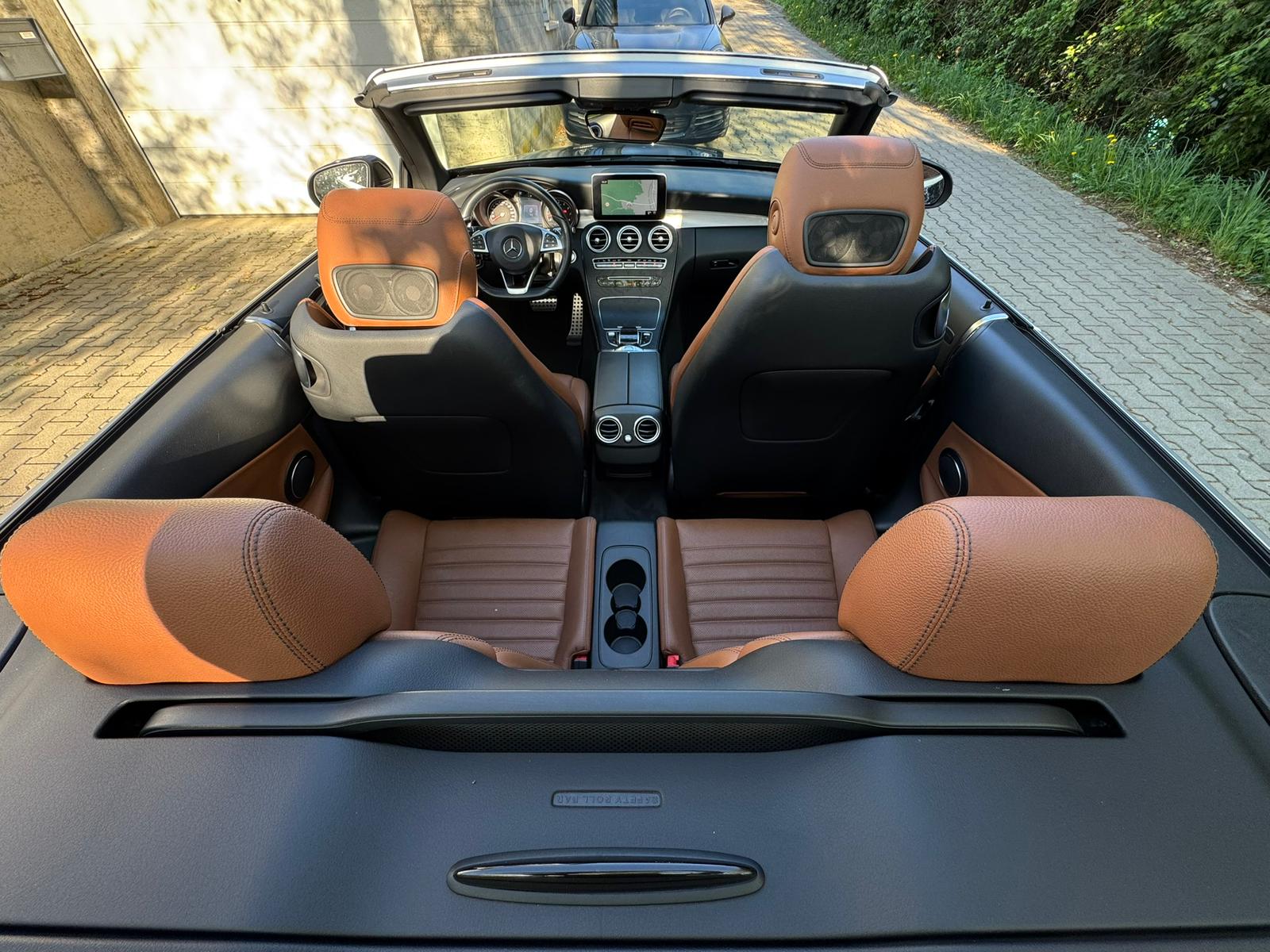MERCEDES-BENZ C 200 Cabriolet AMG Line 4Matic 9G-Tronic-image-22