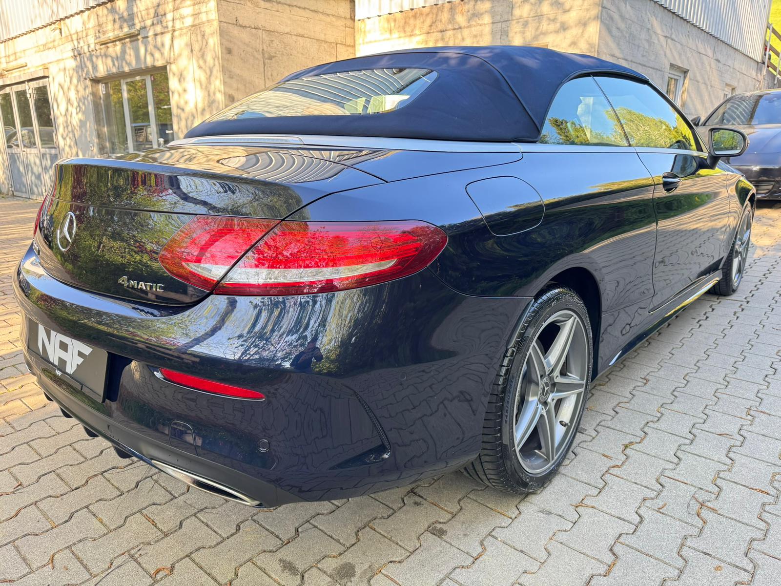 MERCEDES-BENZ C 200 Cabriolet AMG Line 4Matic 9G-Tronic-image-6