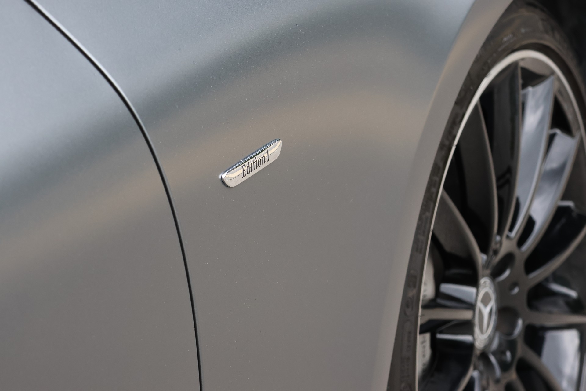 MERCEDES-BENZ CLS 450 4Matic Edition 1 AMG Line-image-4