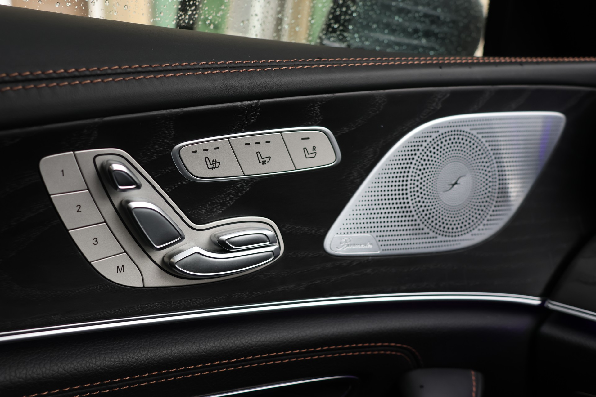 MERCEDES-BENZ CLS 450 4Matic Edition 1 AMG Line-image-15