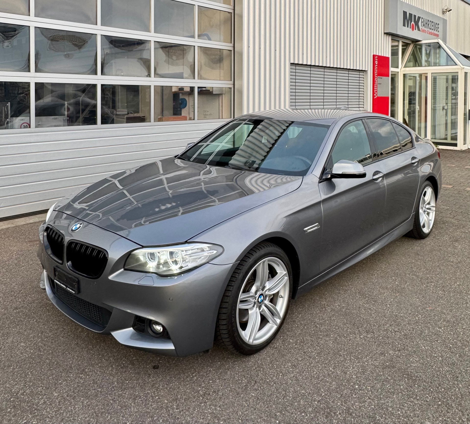BMW 525d xDrive Steptronic M Paket-image-0