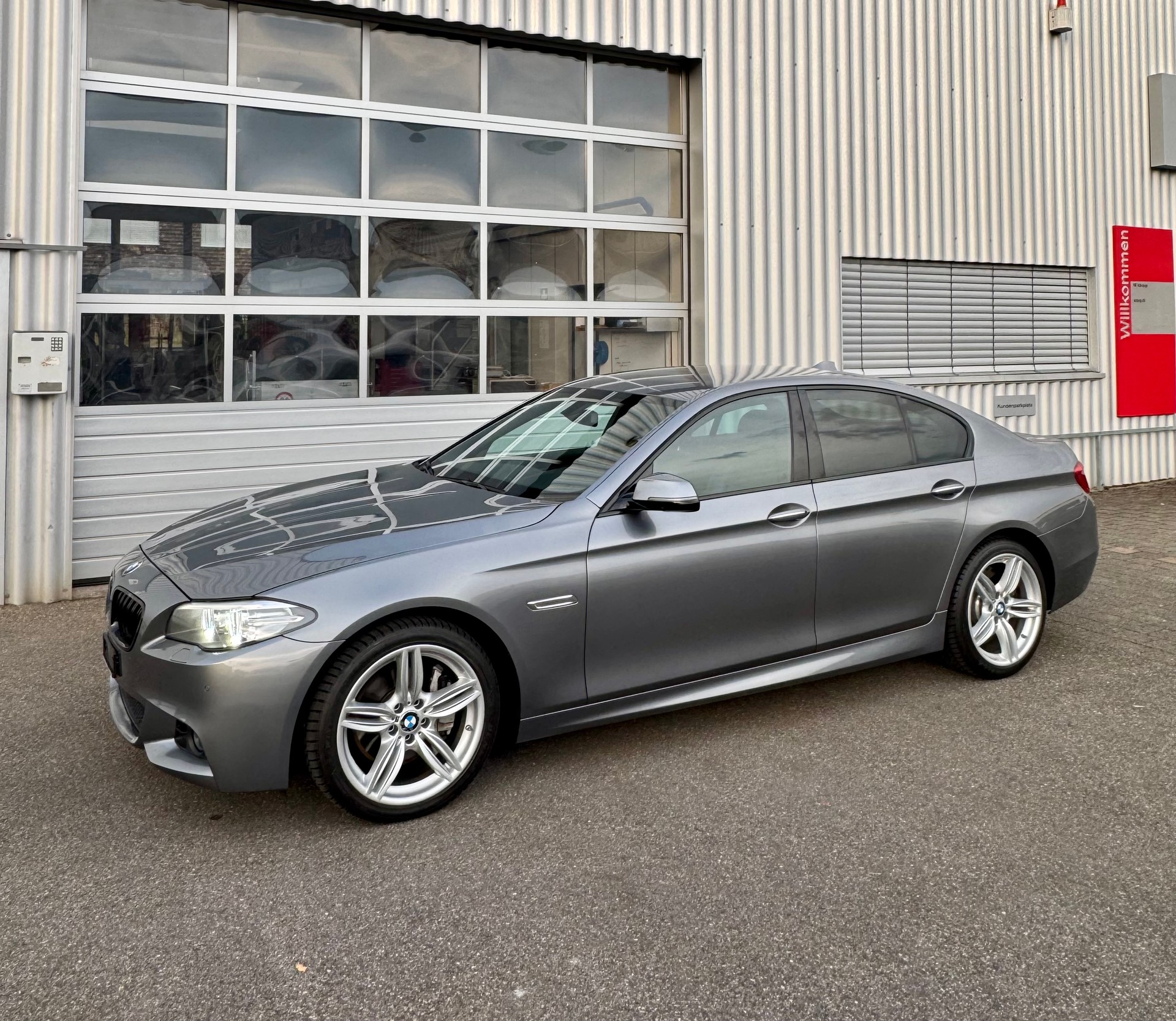 BMW 525d xDrive Steptronic M Paket-image-3