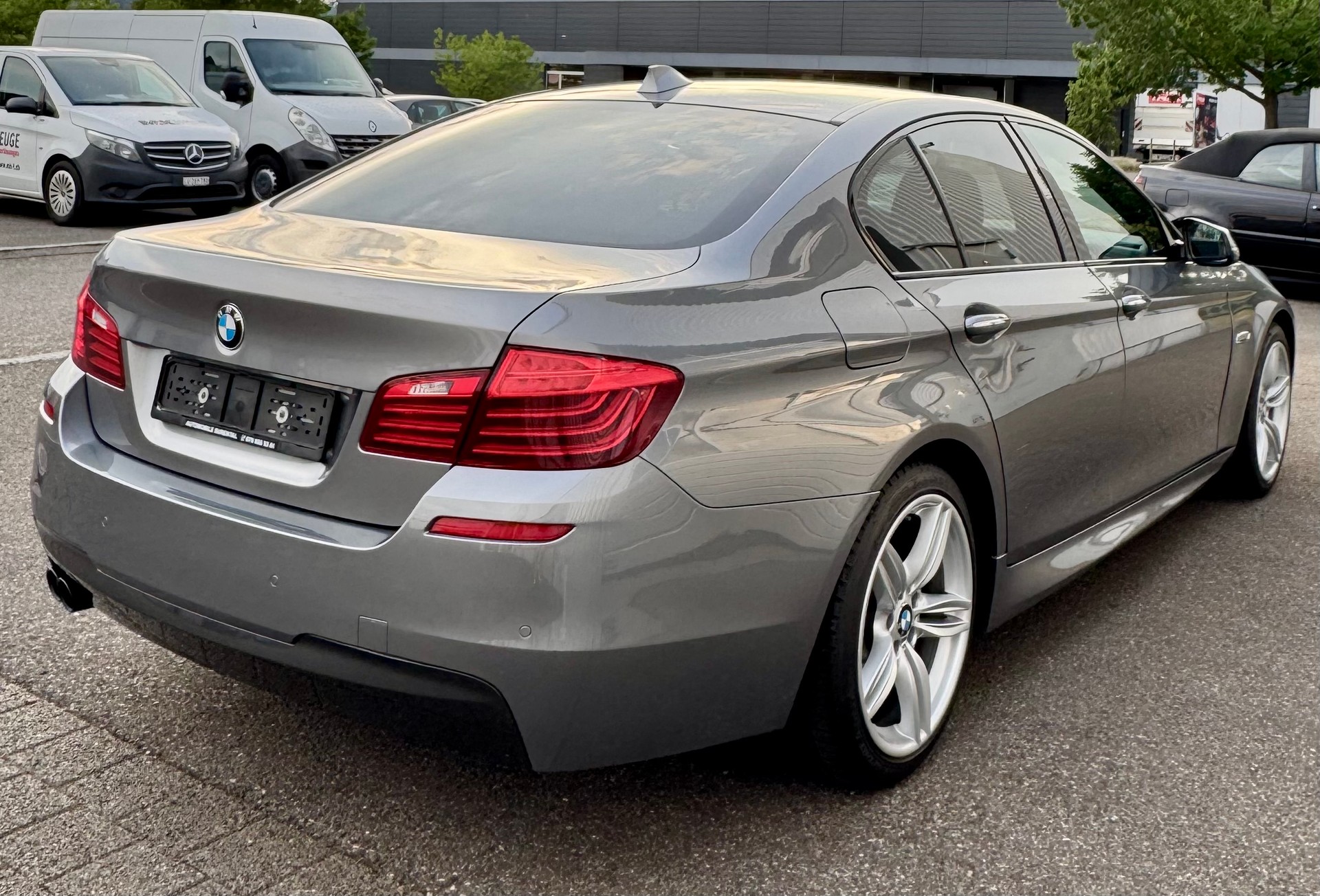 BMW 525d xDrive Steptronic M Paket-image-9