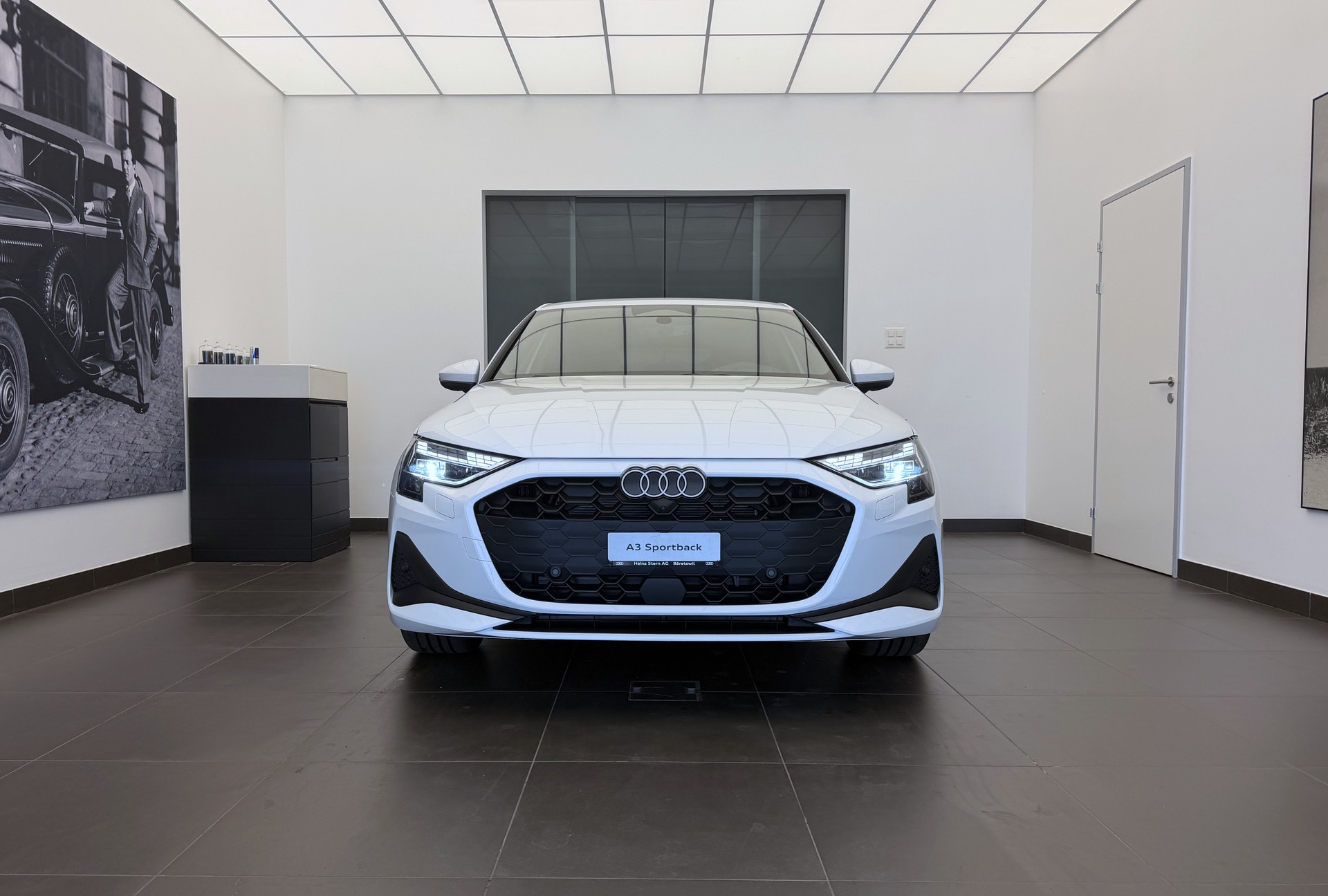 AUDI A3 Sportback TFSI 110 kW S line Attraction S tronic-showroom-element-1