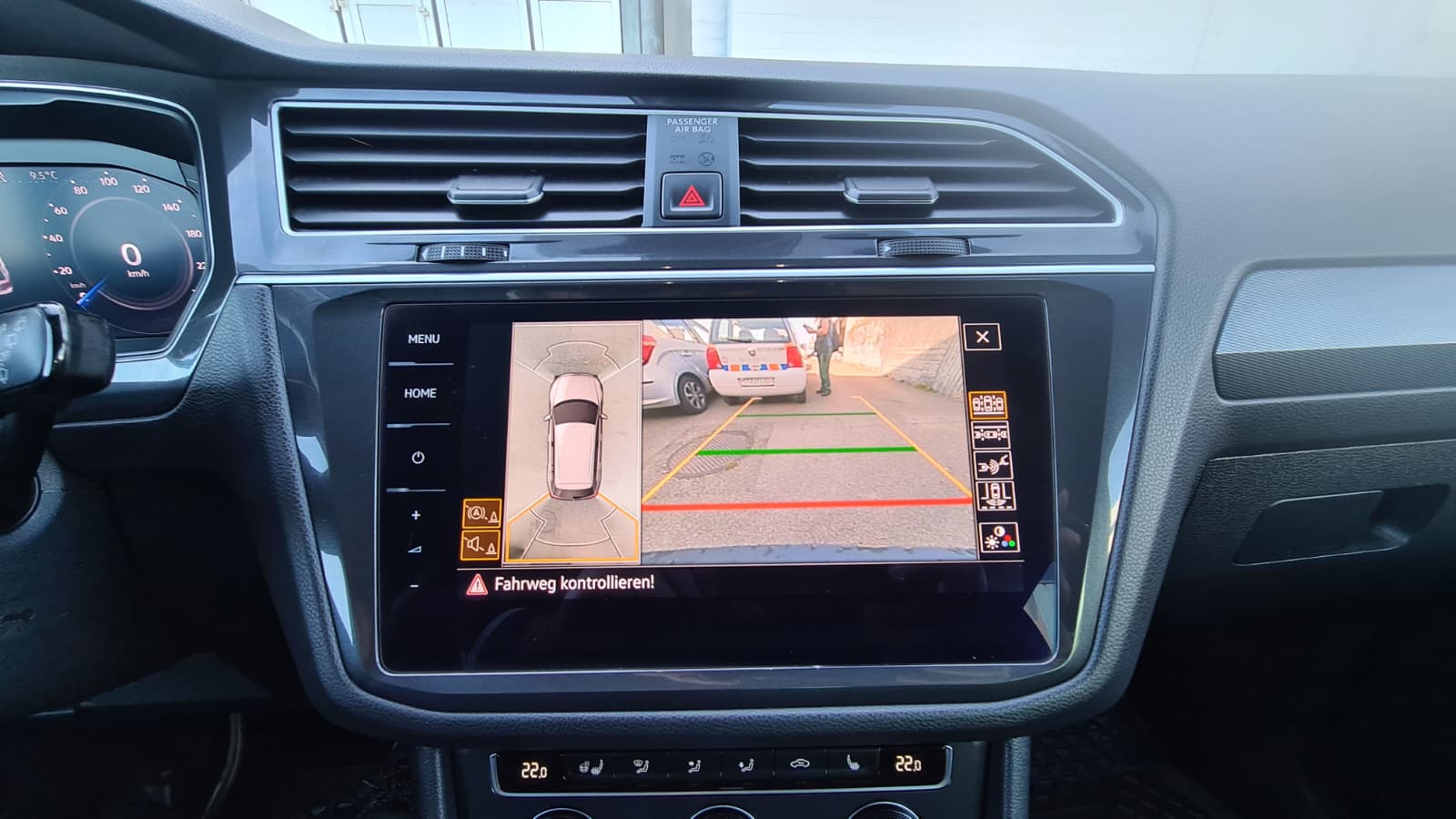VW Tiguan 2.0 TDI SCR Highline 4Motion DSG ** 190PS ** GR-Navi ** RF-Kamera ** Abstandsregelsysteme ** Frisch Ab MFK & Service **-image-10
