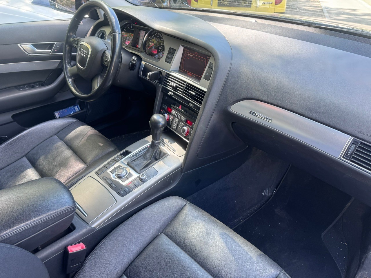 AUDI A6 Avant 3.2 V6 FSI quattro-image-5