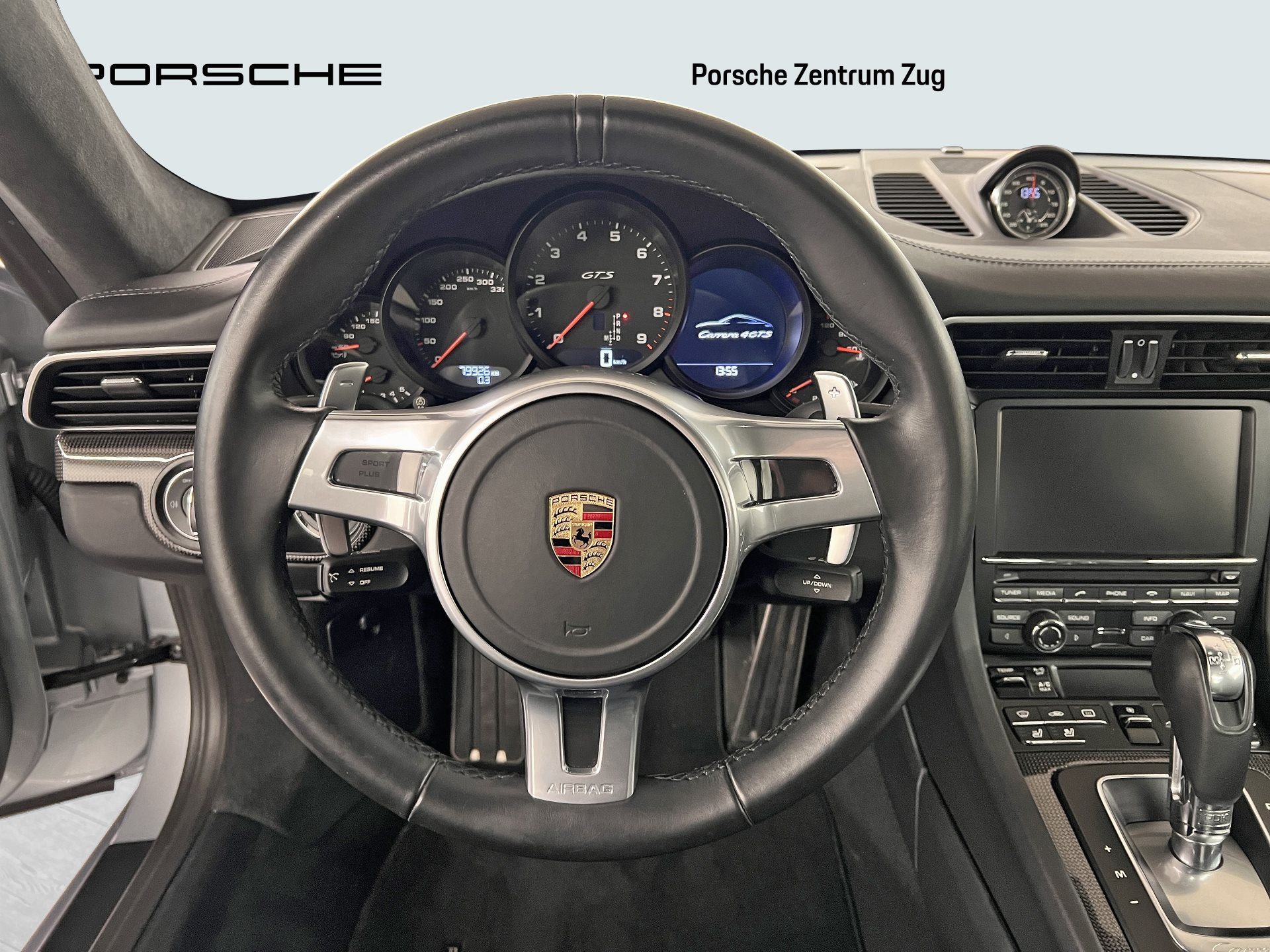 PORSCHE 911 Carrera 4 GTS-image-5