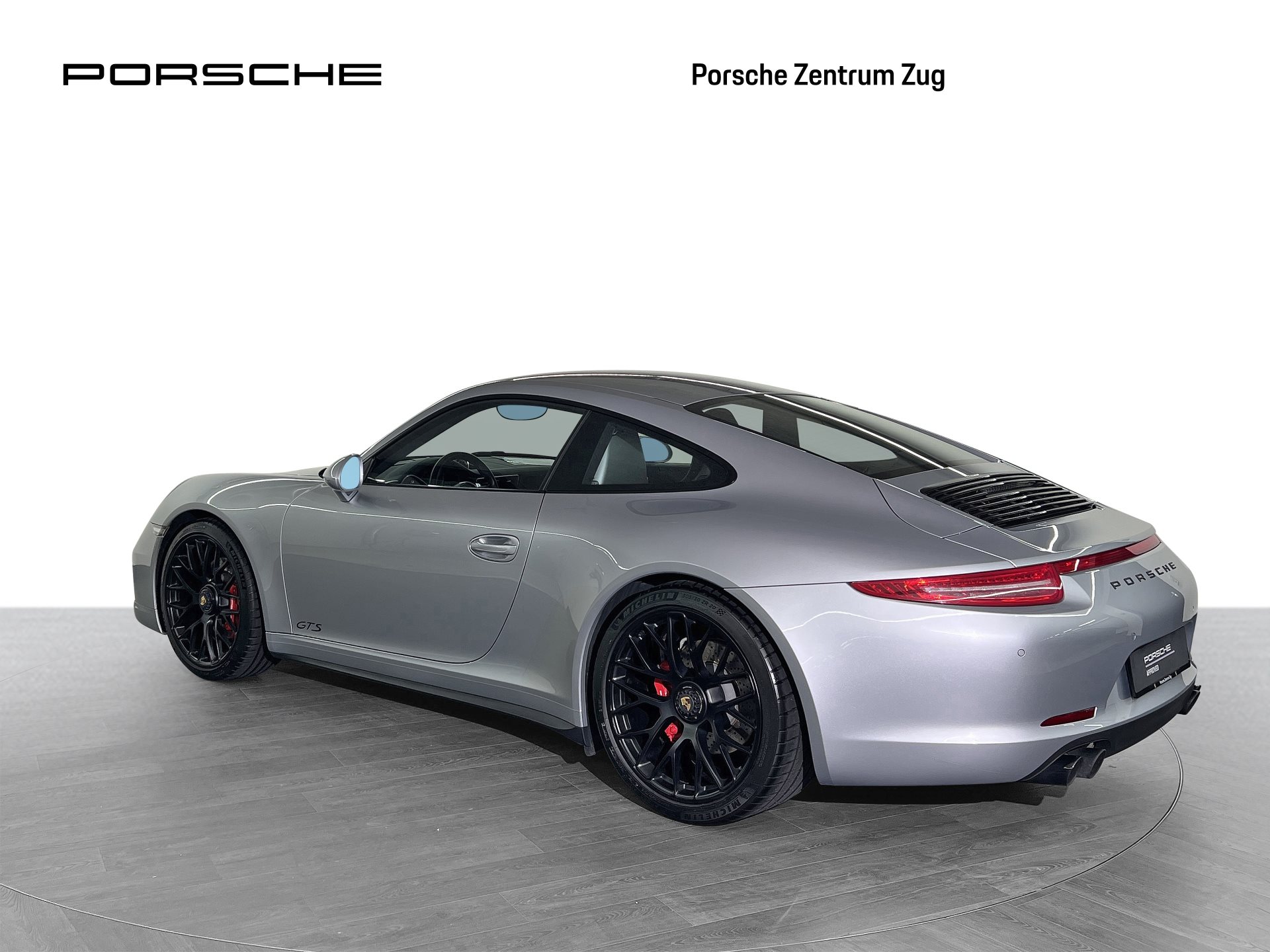 PORSCHE 911 Carrera 4 GTS-image-2