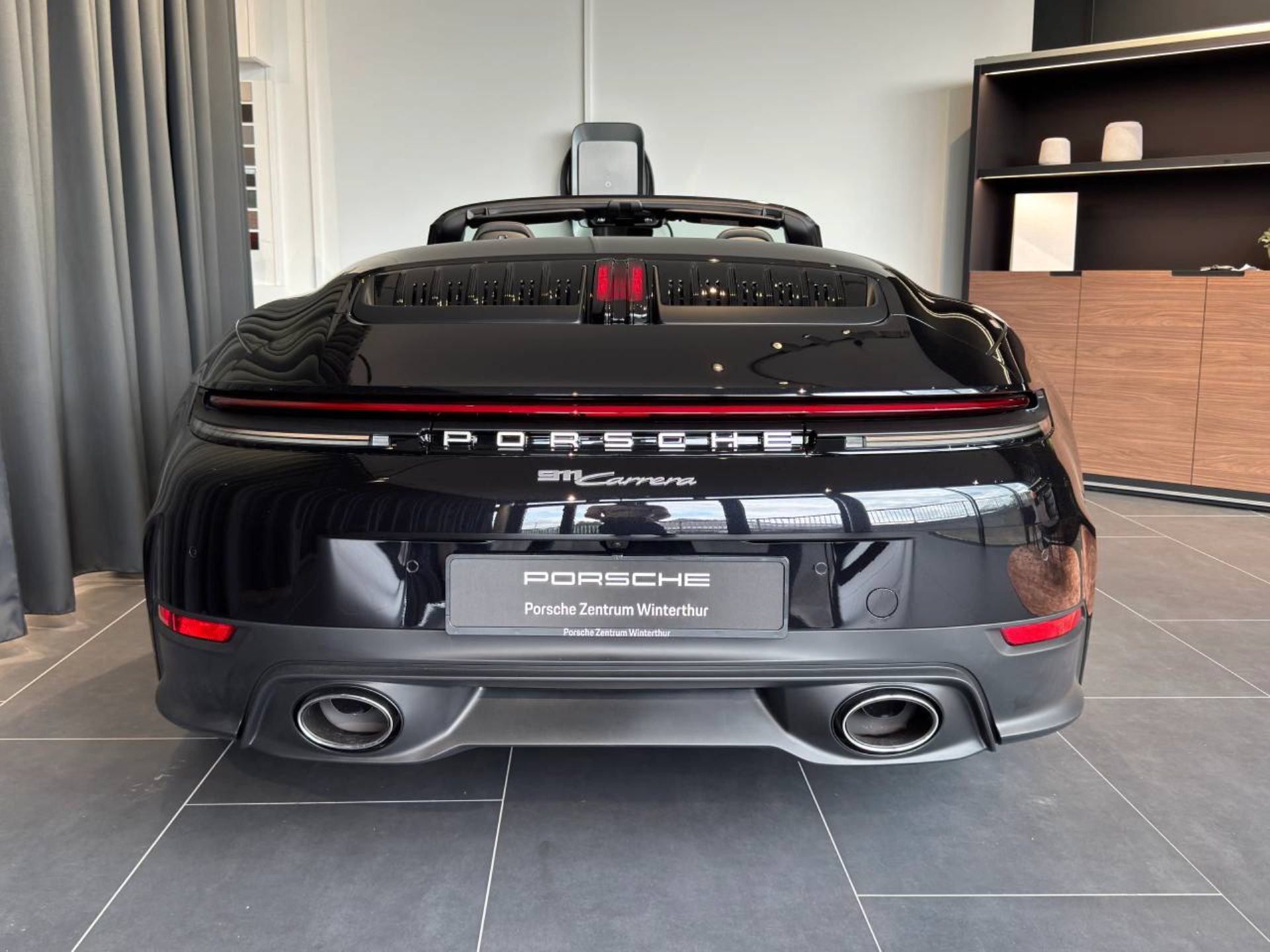 PORSCHE 911 Carrera Cabriolet-image-5