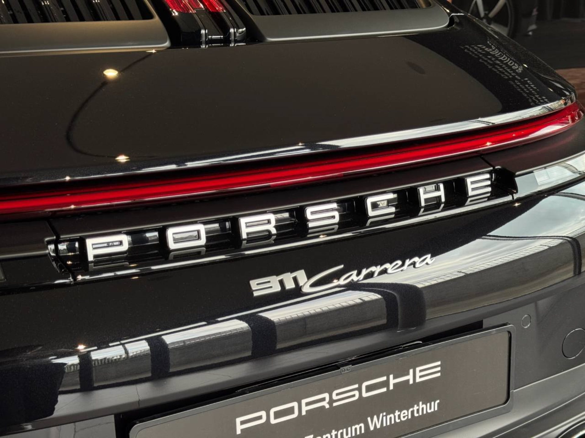 PORSCHE 911 Carrera Cabriolet-image-26