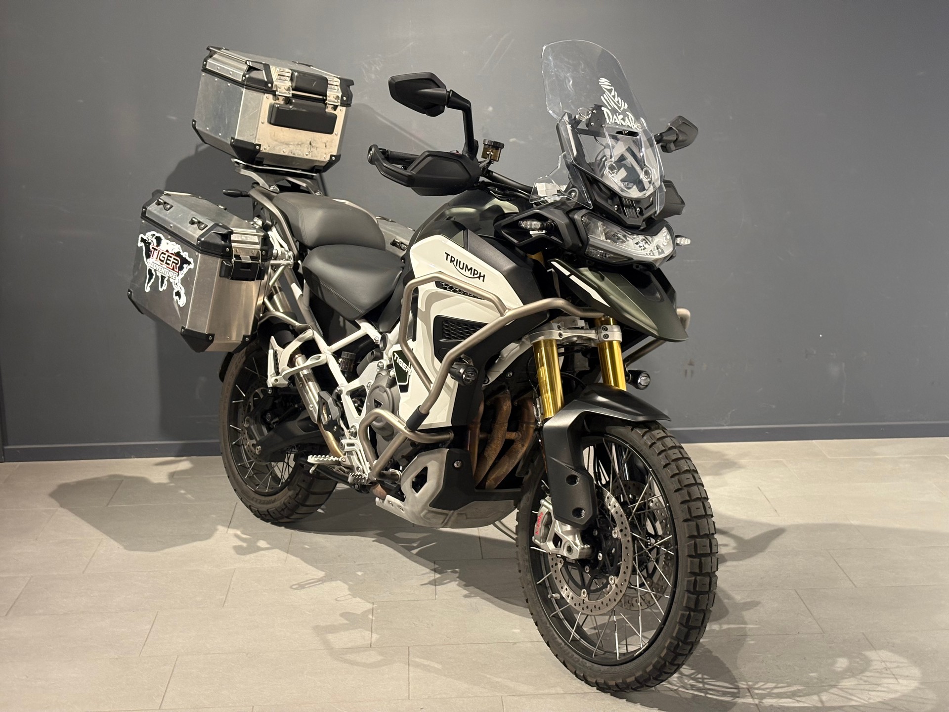 TRIUMPH Tiger 1200 Rally Explorer-showroom-element-1