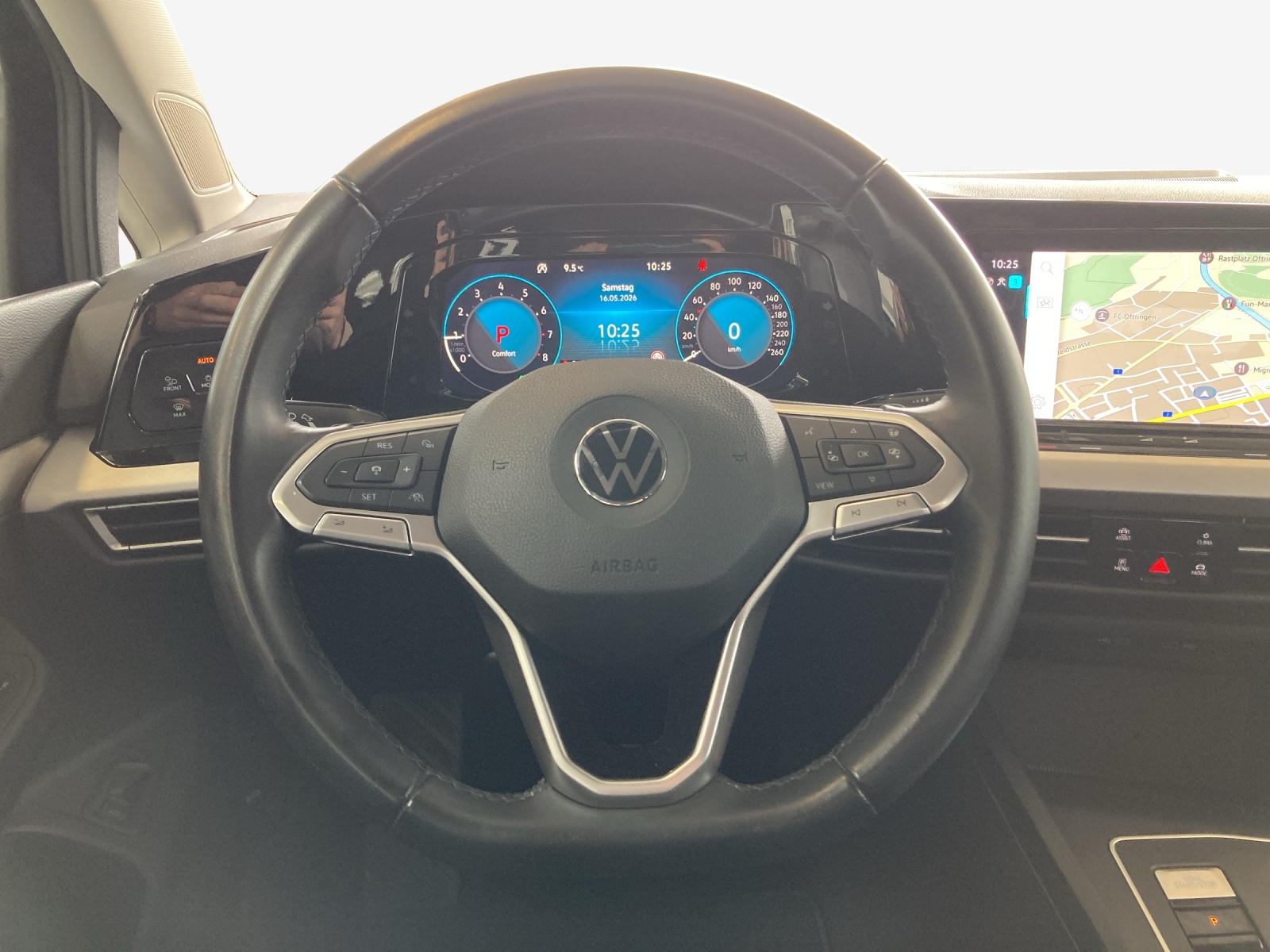 VW Golf Variant 1.5 eTSI mHEV Life-image-9