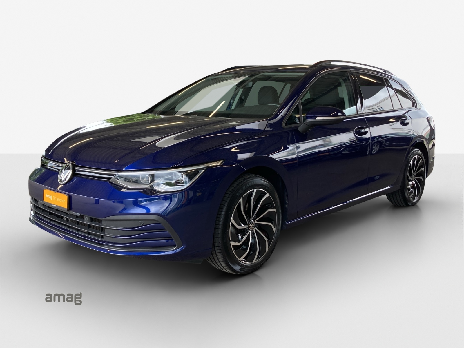 VW Golf Variant 1.5 eTSI mHEV Life-image-0