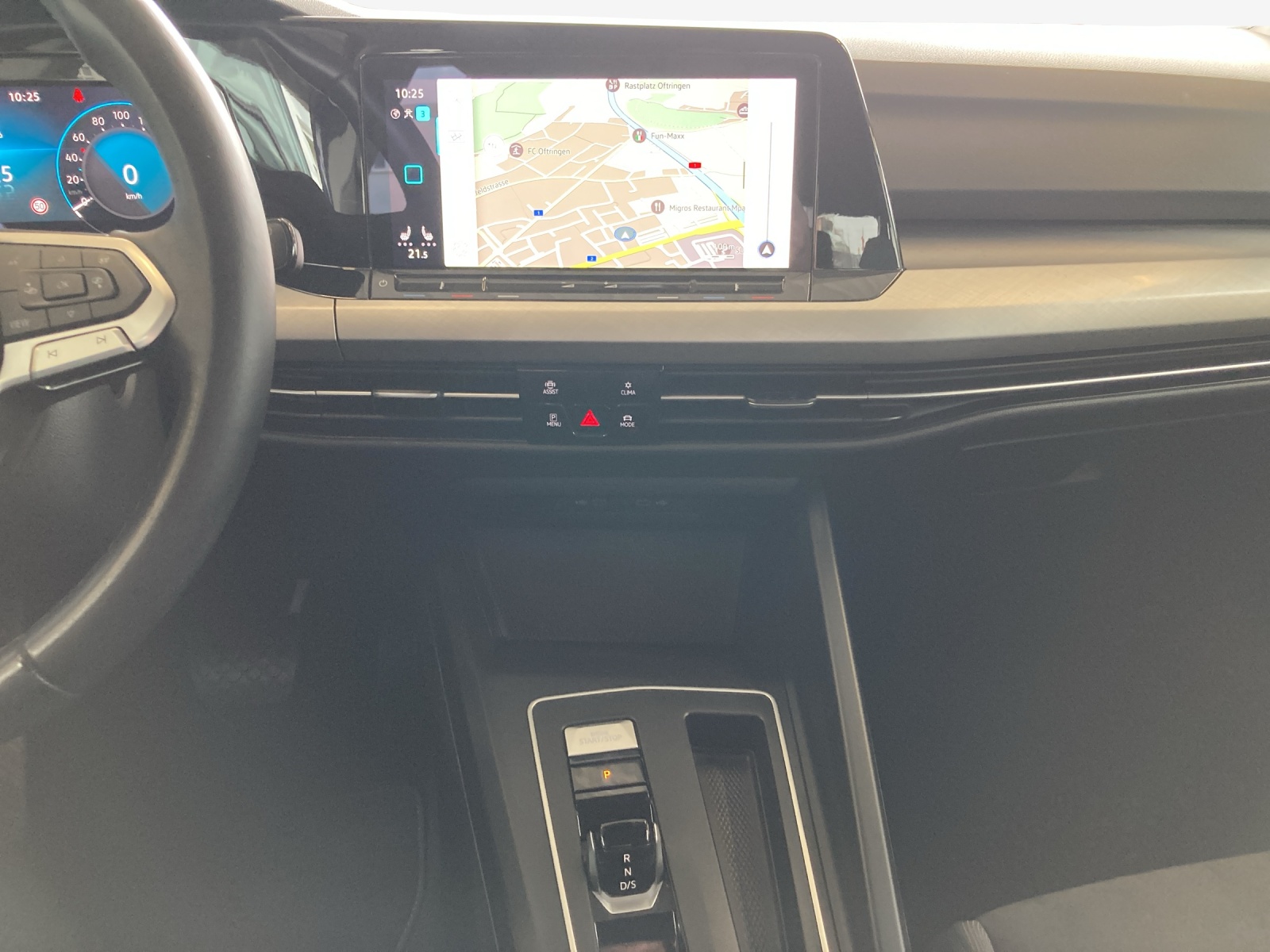 VW Golf Variant 1.5 eTSI mHEV Life-image-10