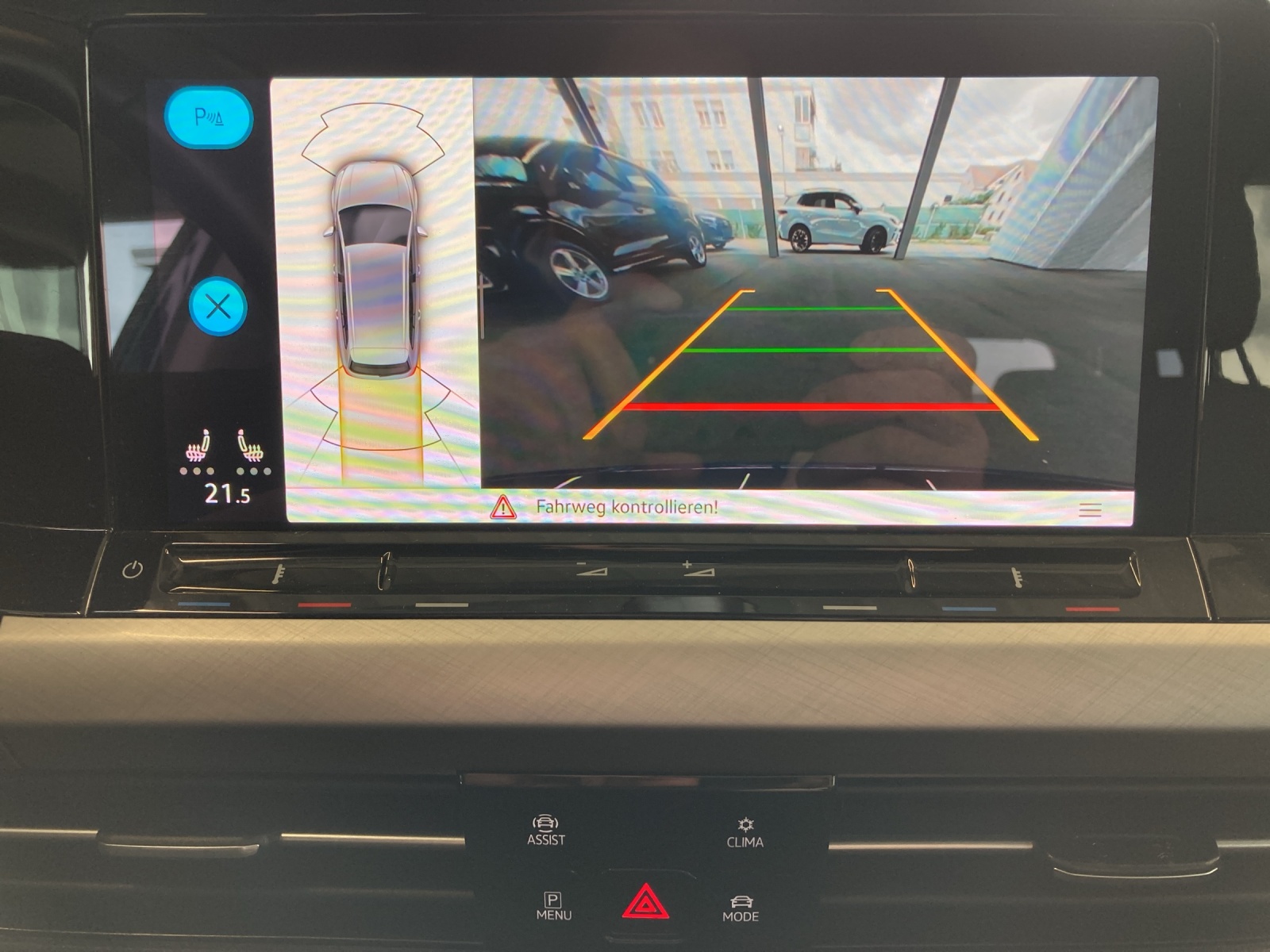 VW Golf Variant 1.5 eTSI mHEV Life-image-14