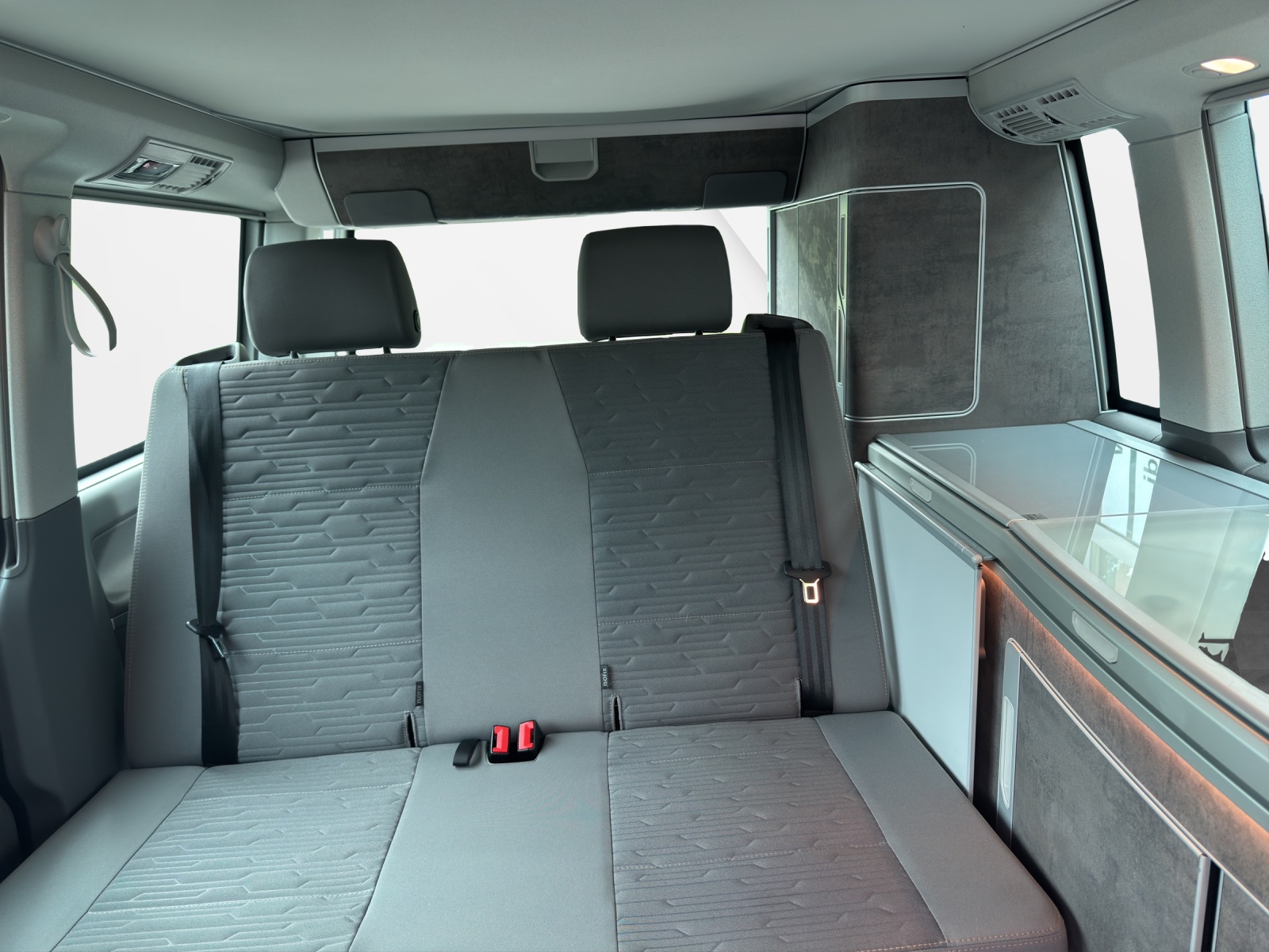 VW T6.1 California 2.0 TDI Ocean Liberty DSG-image-12